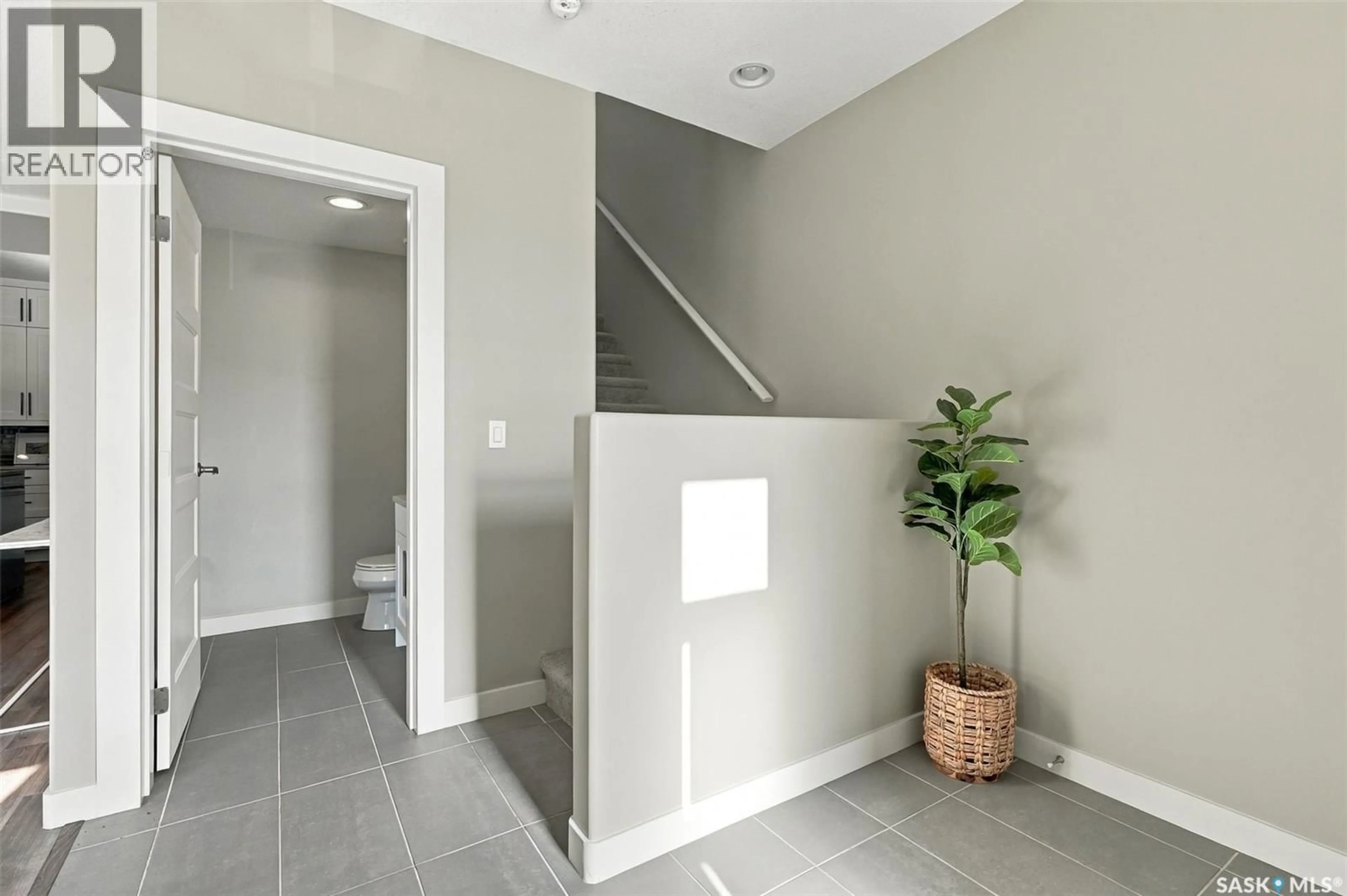 Indoor entryway for 24 103 WILLIS CRESCENT, Saskatoon Saskatchewan S7T0X9