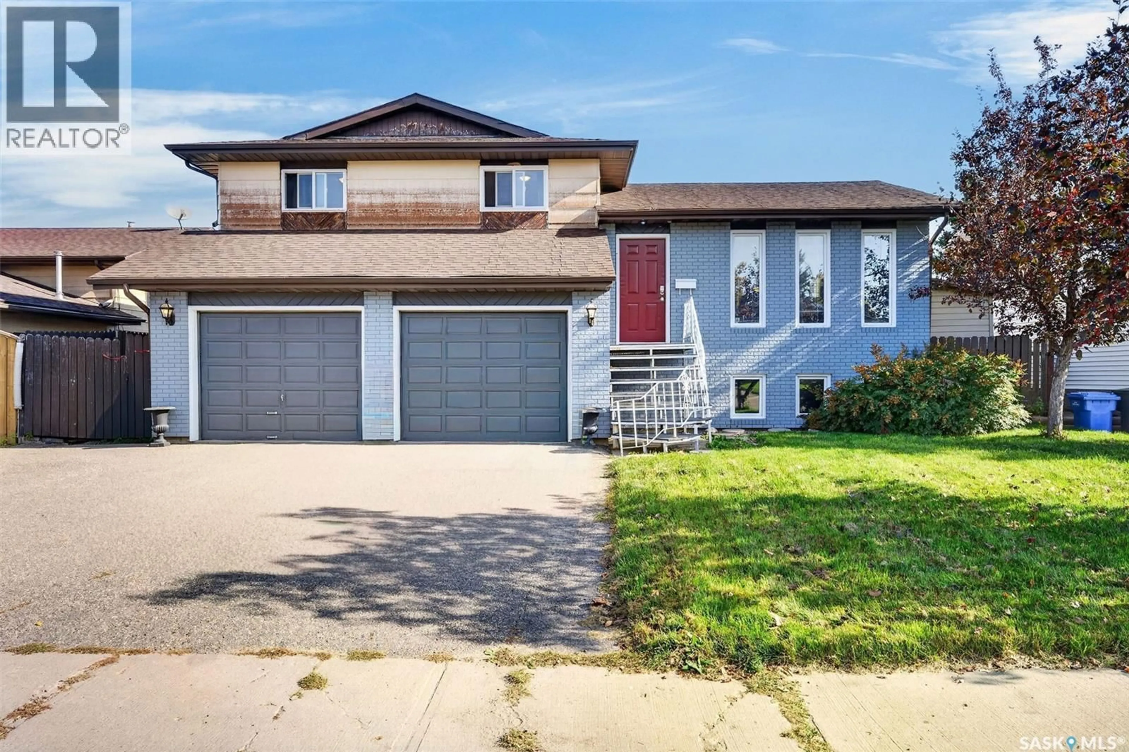 Home with vinyl exterior material, street for 3458 EAGLE CRESCENT, Prince Albert Saskatchewan S6V7W9