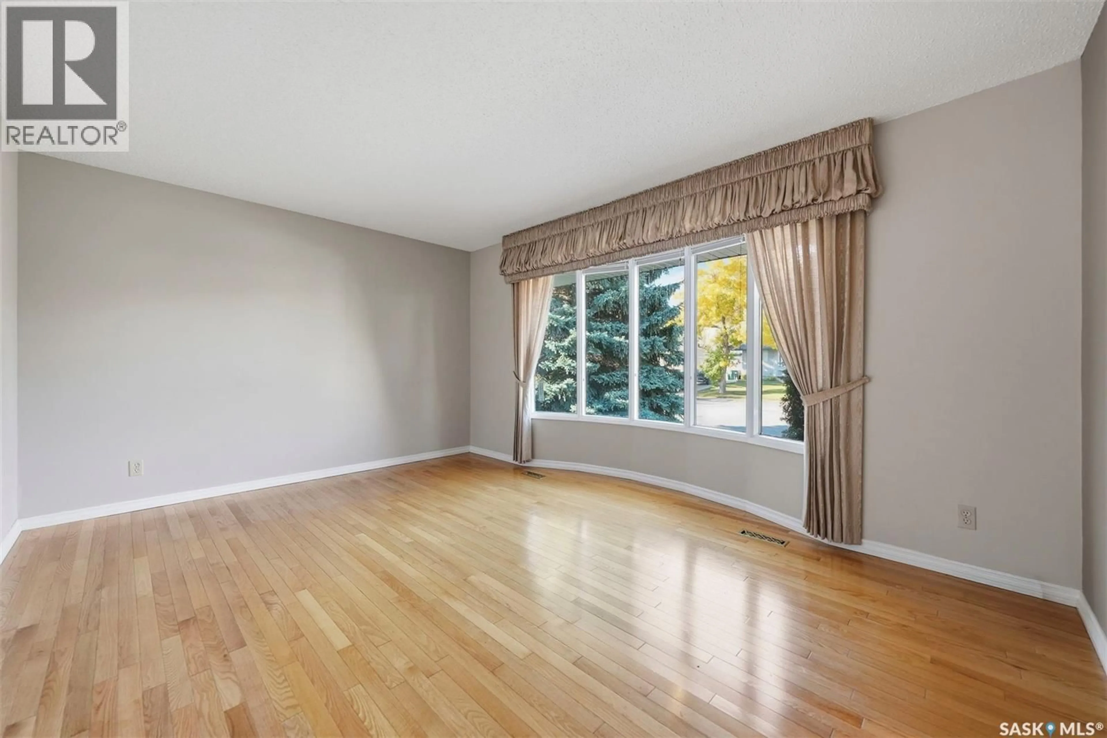 A pic of a room for 253 LAURENTIAN DRIVE, Saskatoon Saskatchewan S7H4R8