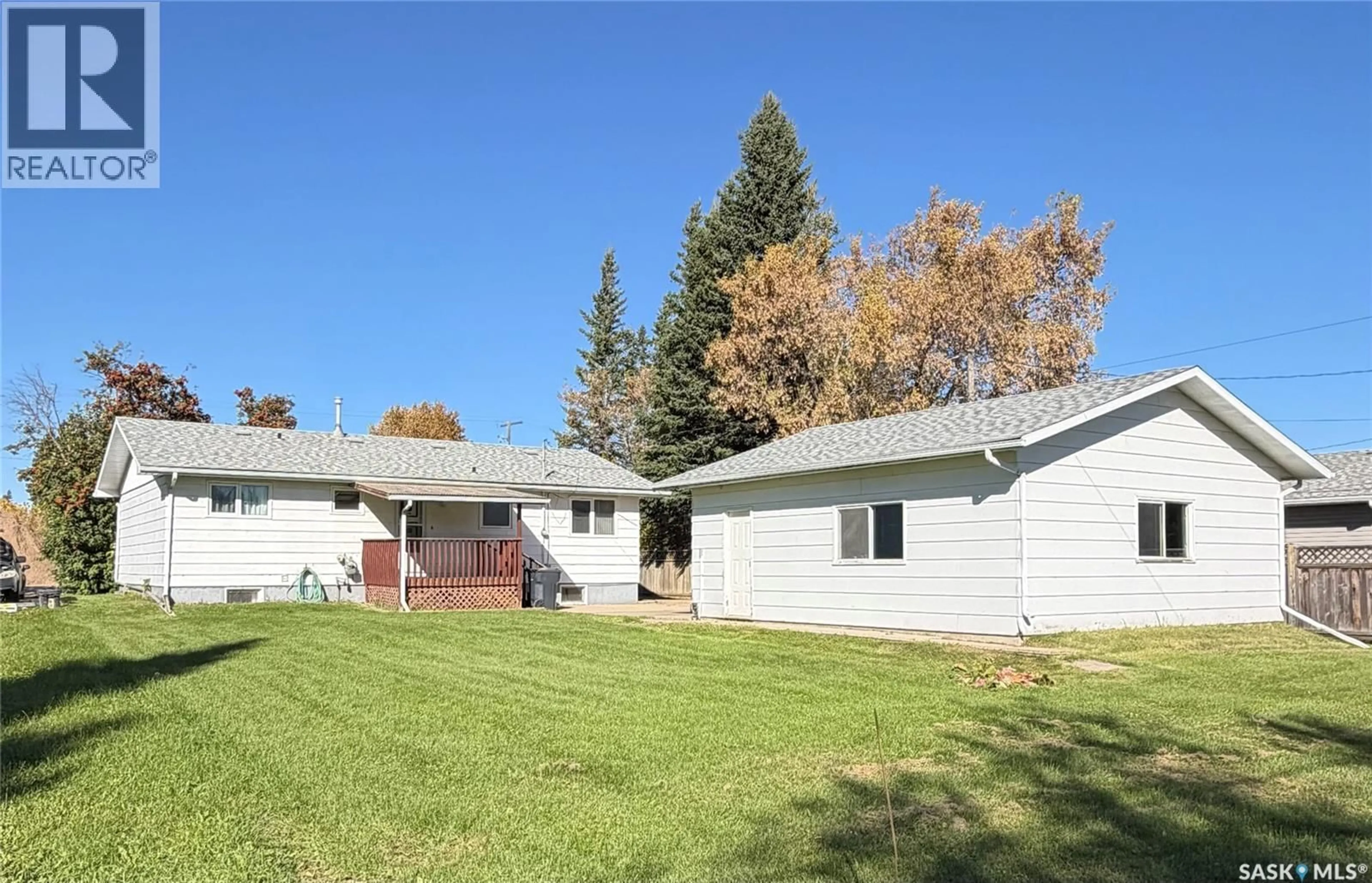 Home with vinyl exterior material, unknown for 141 RAILWAY AVENUE, Norquay Saskatchewan S0A2V0
