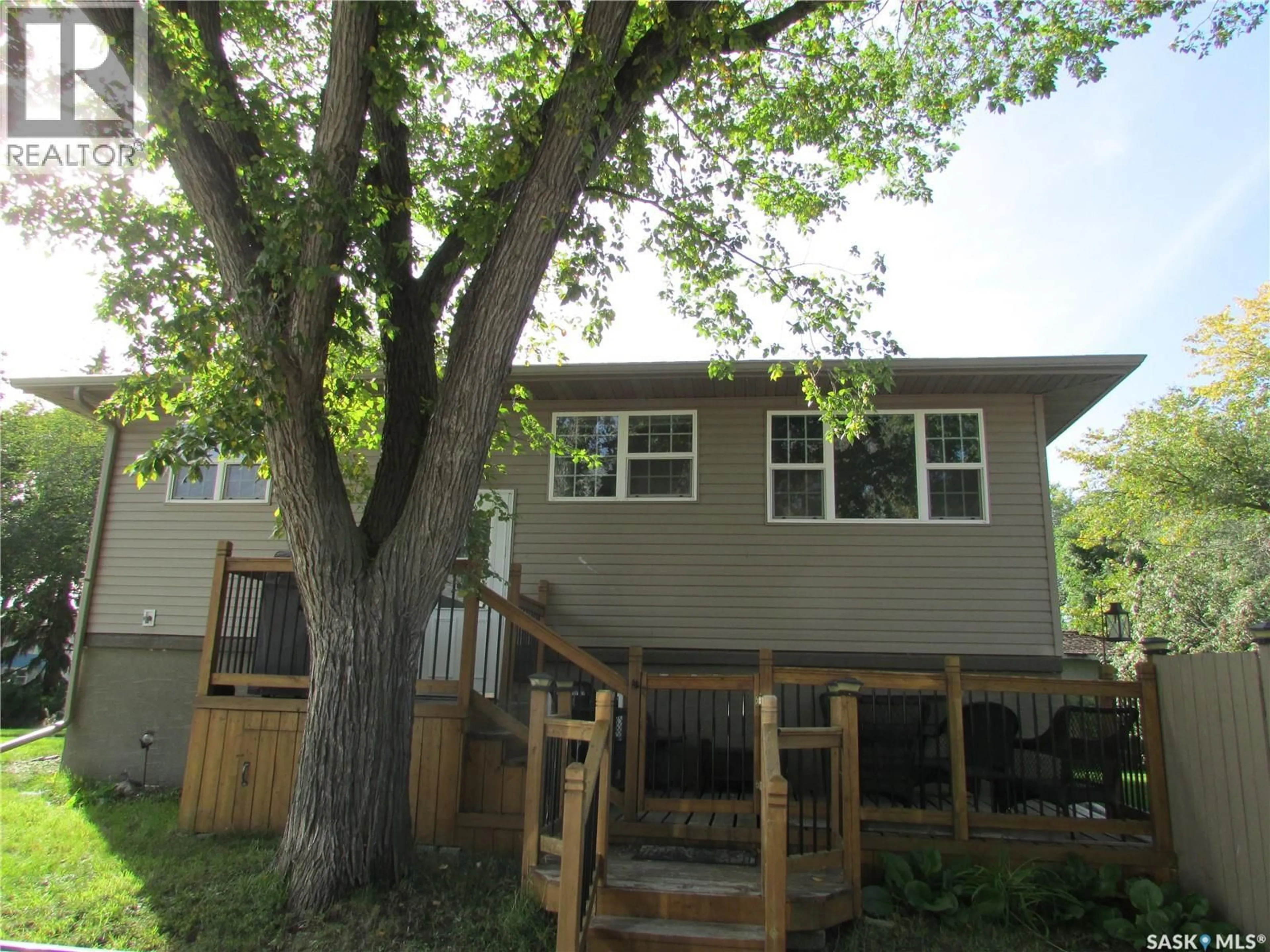 Unknown for 204 19TH AVENUE, Regina Saskatchewan S4N1N1