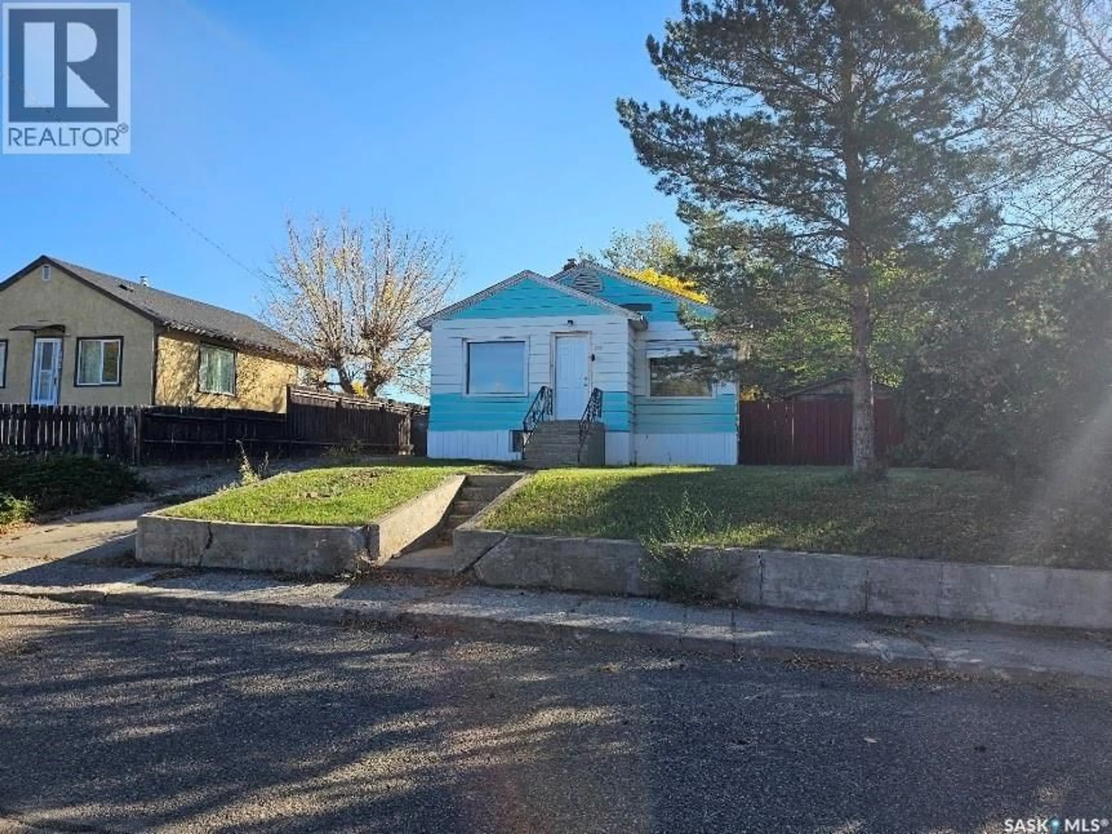 A pic from outside/outdoor area/front of a property/back of a property/a pic from drone, street for 572 103RD STREET, North Battleford Saskatchewan S9A1J7