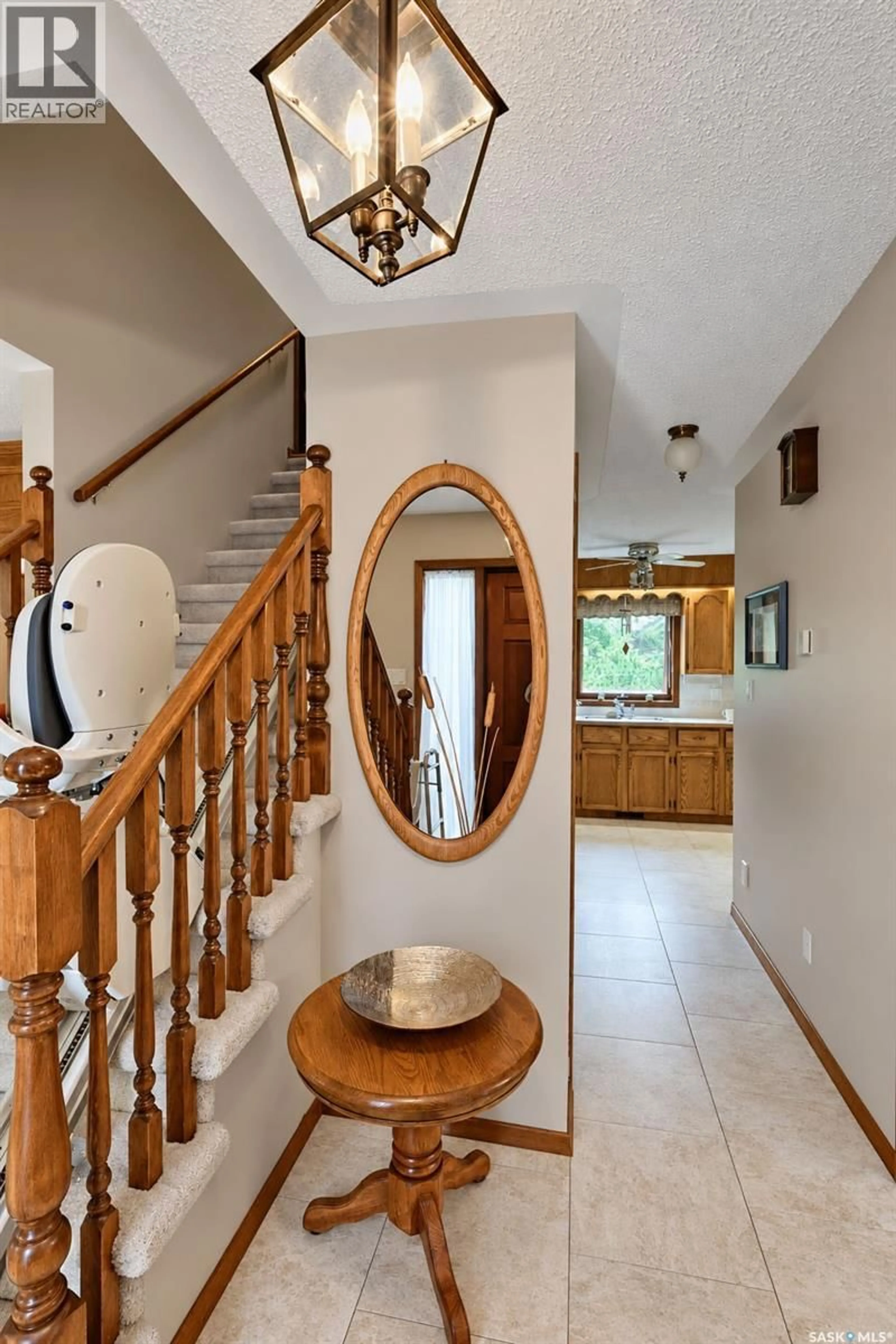 Indoor entryway for 830 CHESTER PLACE, Prince Albert Saskatchewan S6V6Y8