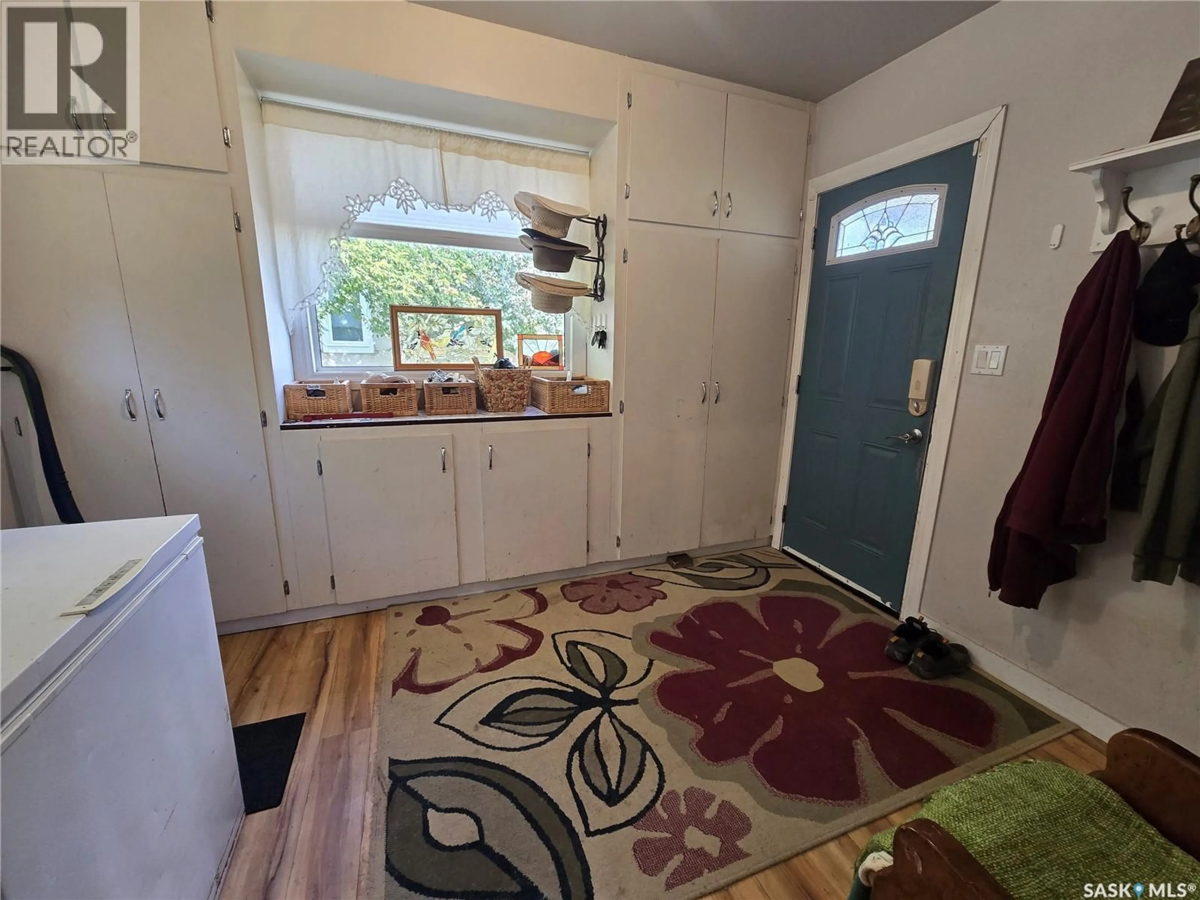 Indoor entryway for 61 ANTRIM STREET, Lanigan Saskatchewan S0K2M0