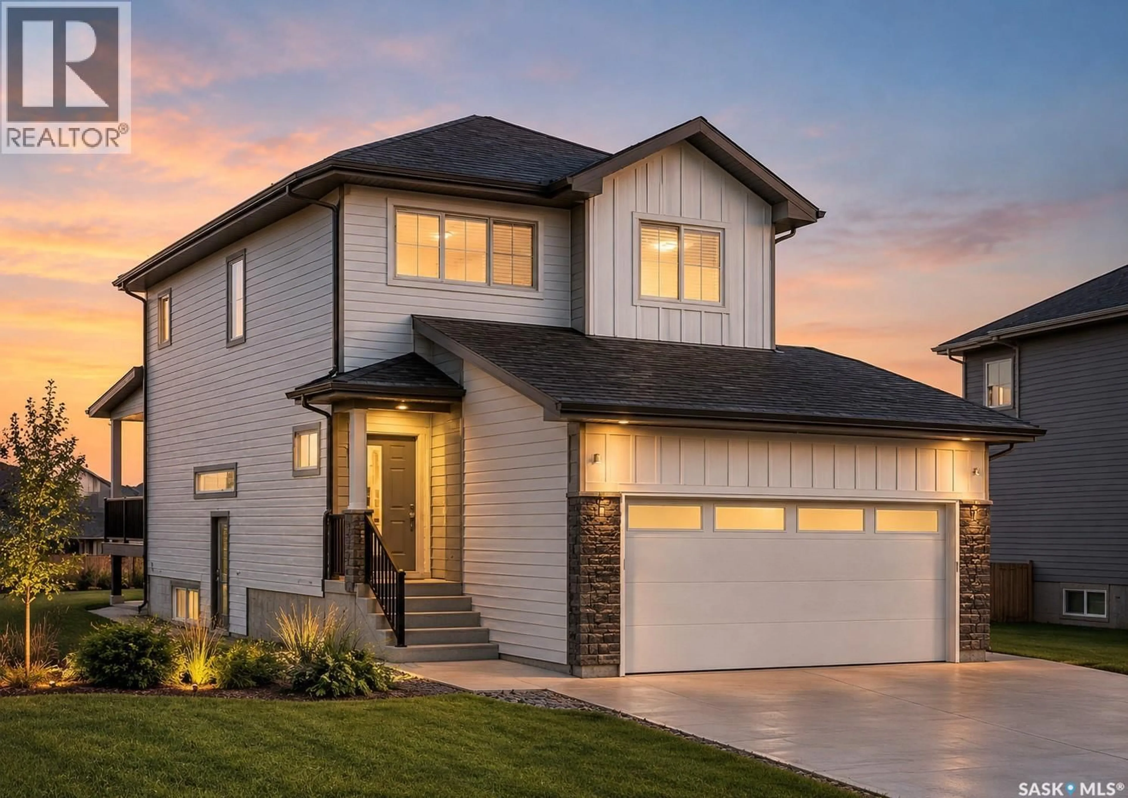 Home with vinyl exterior material, street for 3083 DUMONT WAY, Regina Saskatchewan S4V3Z3