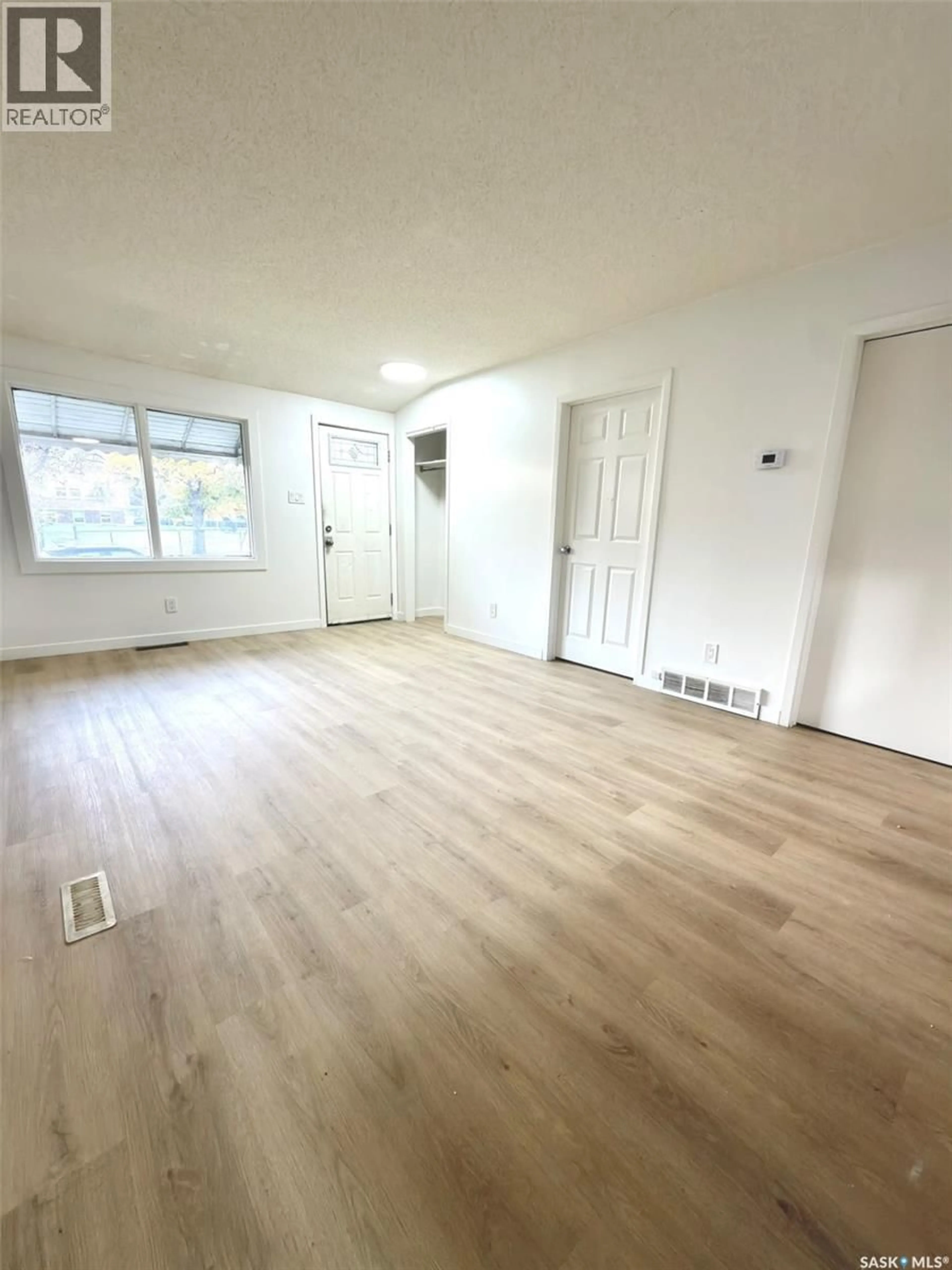 A pic of a room for 2027 MONTREAL STREET, Regina Saskatchewan S4P1L5