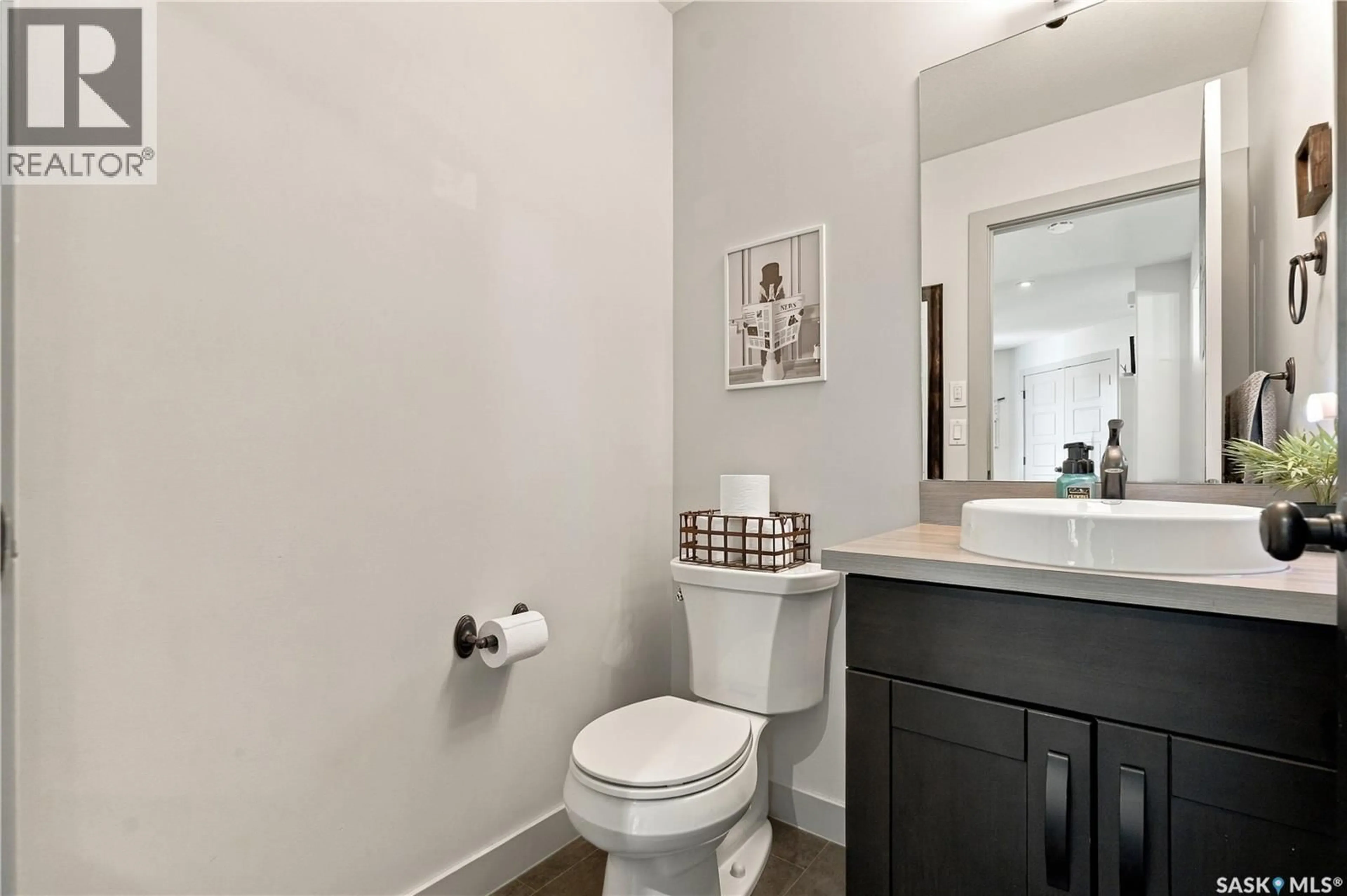 Standard bathroom, unknown for 206 PARKVIEW COVE, Osler Saskatchewan S0K3A0