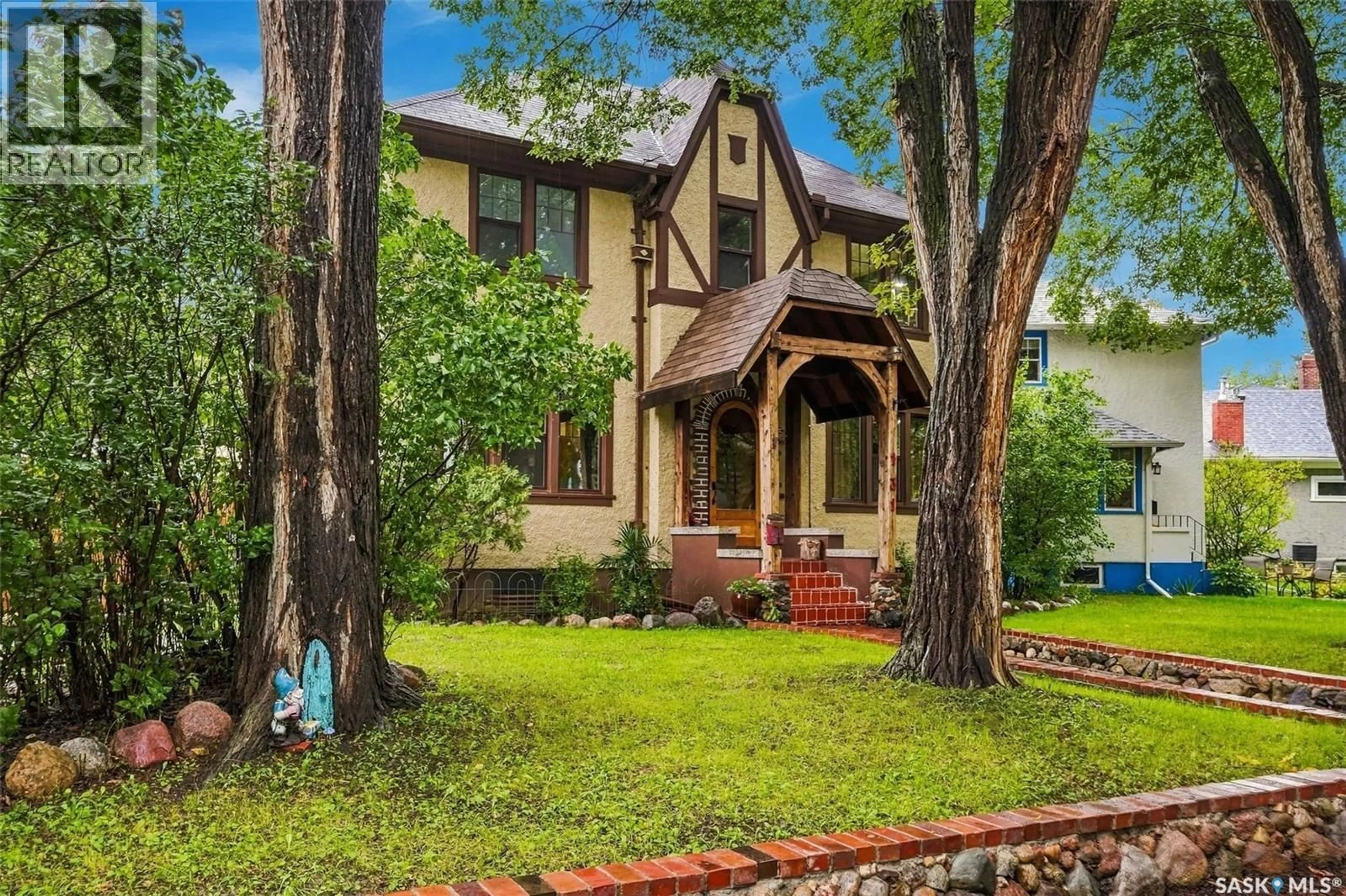 Home with brick exterior material, street for 131 CONNAUGHT CRESCENT, Regina Saskatchewan S4T6M8