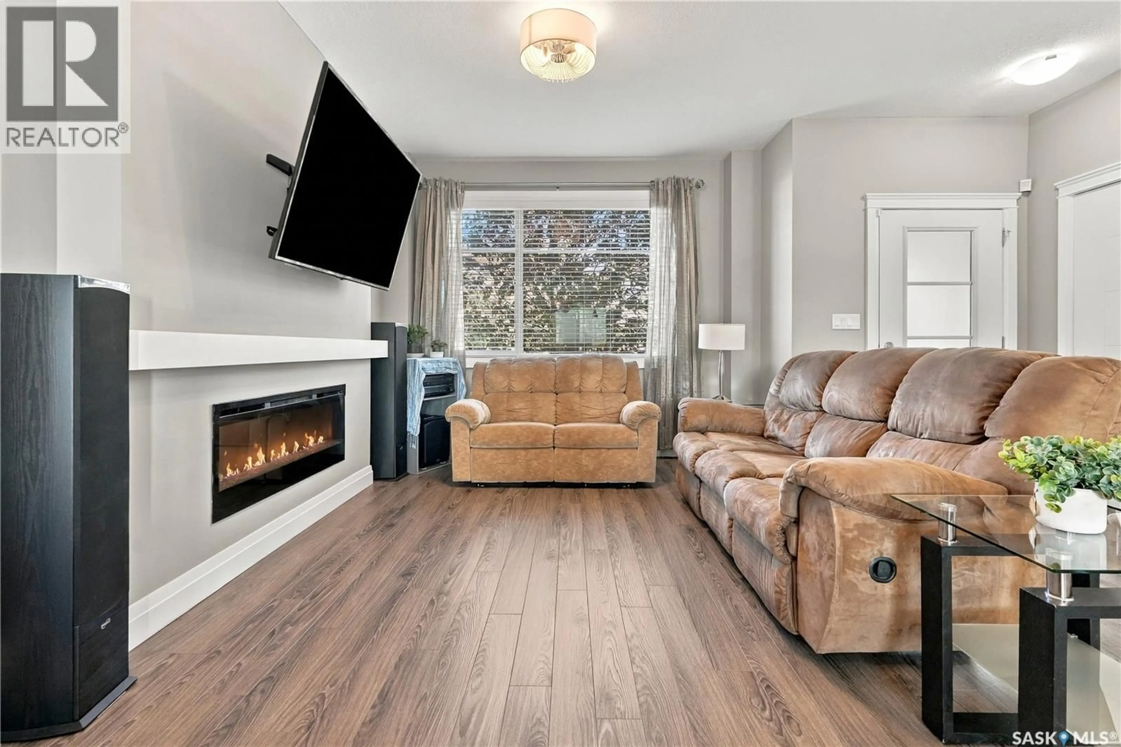 Living room with furniture, unknown for 5313 GREEN SILVERBERRY DRIVE, Regina Saskatchewan S4V3M5