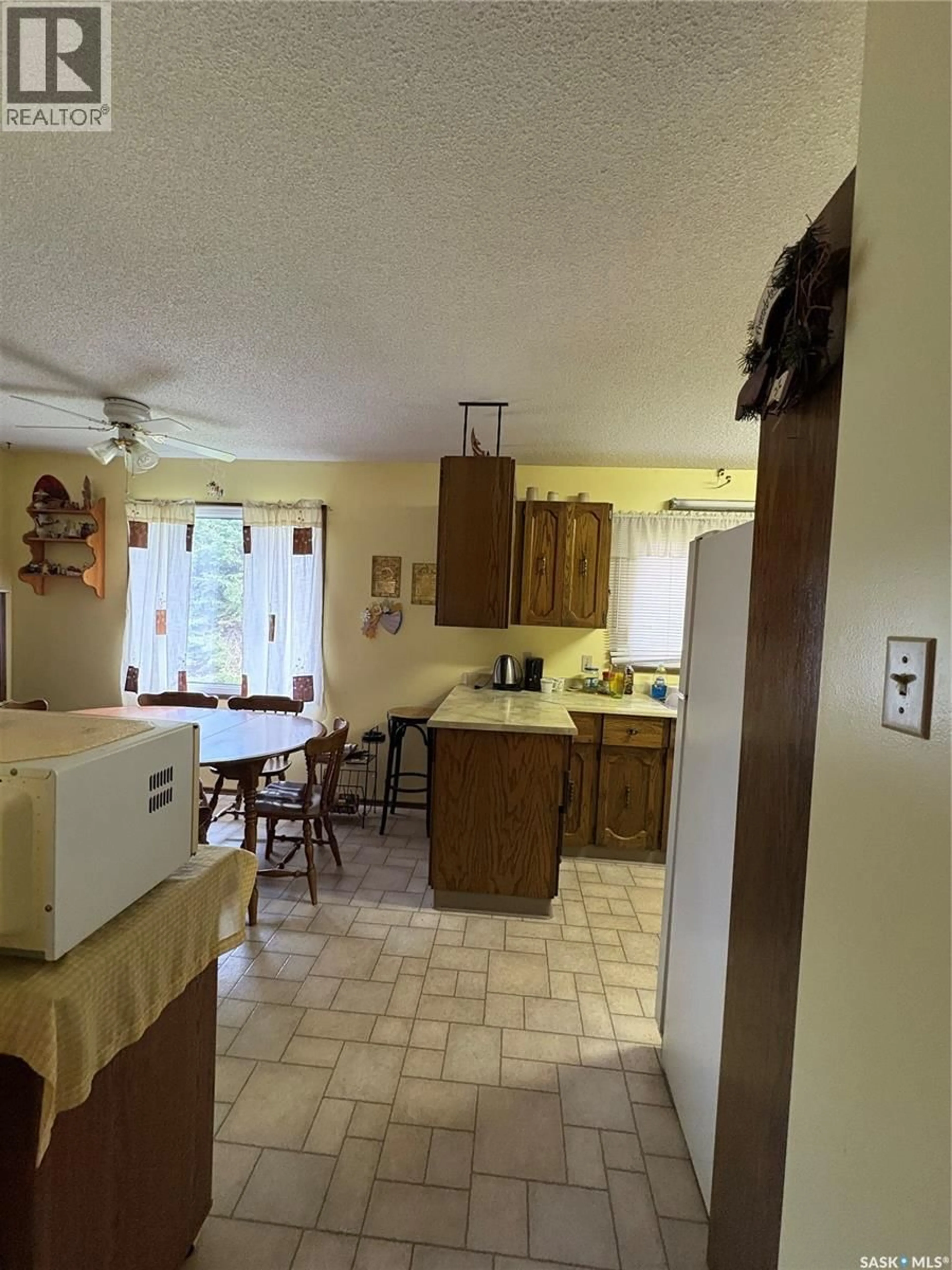 Unknown for 300 LIVINGSTONE ROAD, Pelly Saskatchewan S0A2Z0