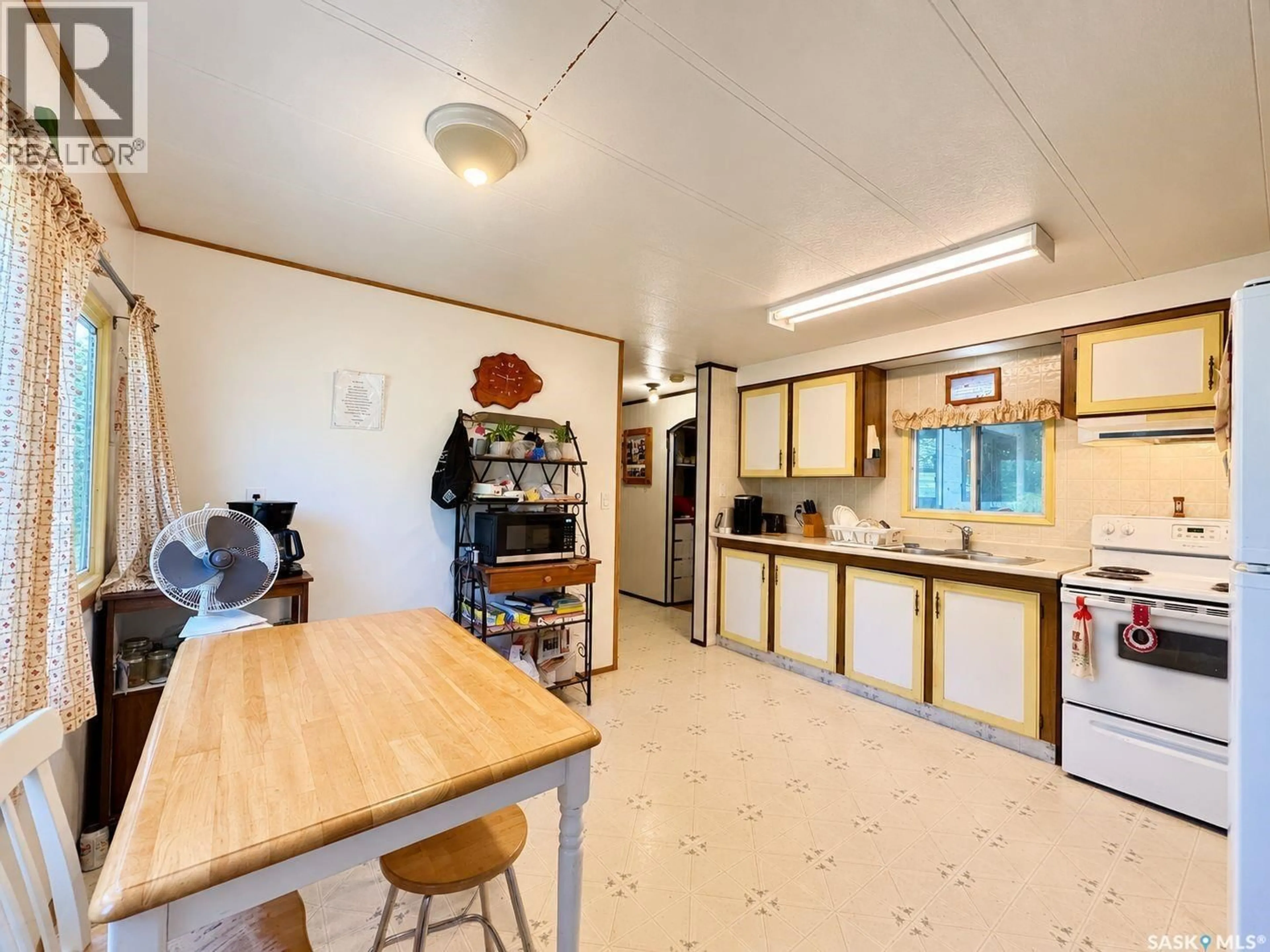 Standard kitchen, unknown for 205 MAIN STREET, Gerald Saskatchewan S0A0X0