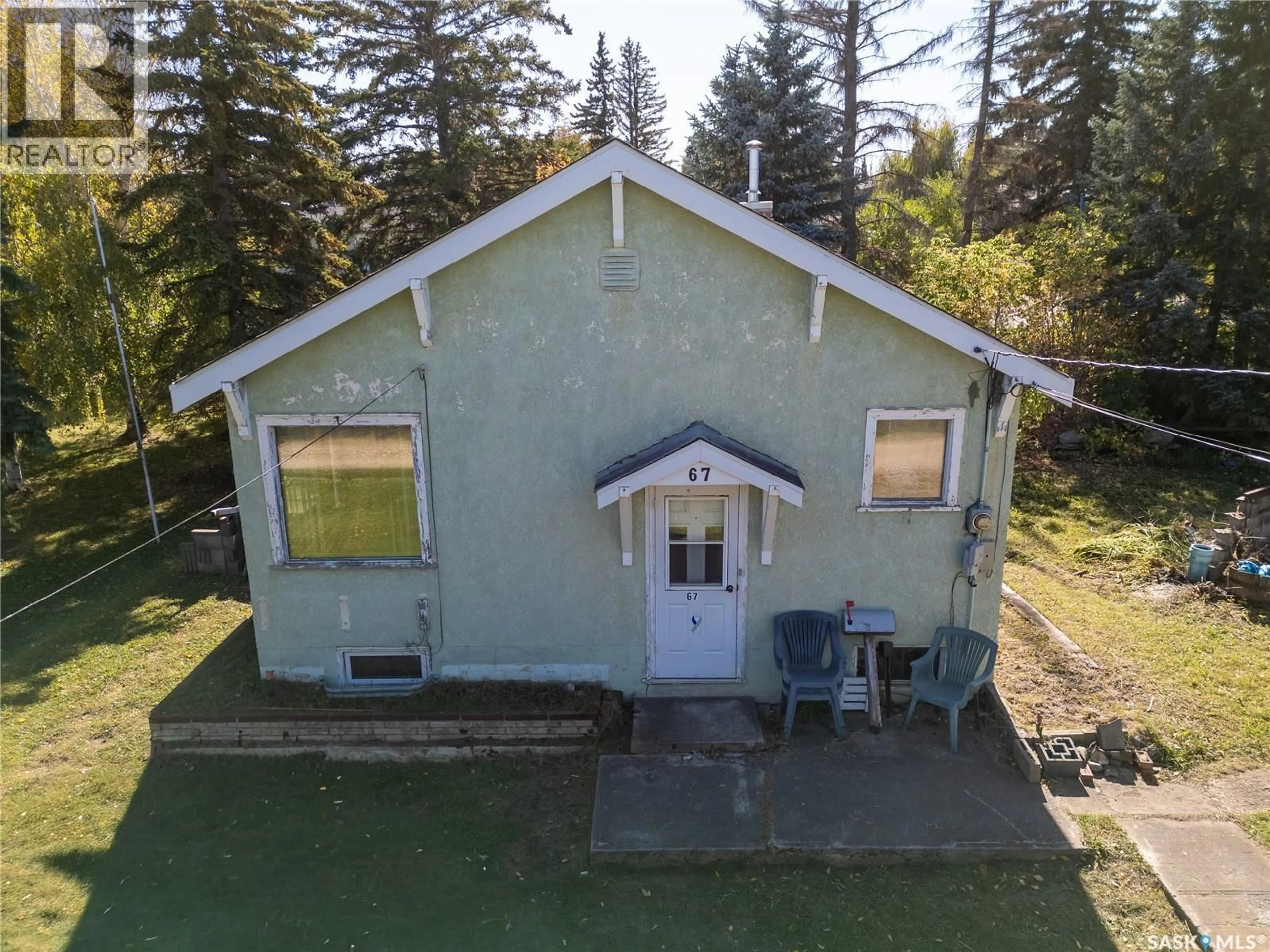 A pic from outside/outdoor area/front of a property/back of a property/a pic from drone, building for 67 3RD STREET, Birch Hills Saskatchewan S0J0G0