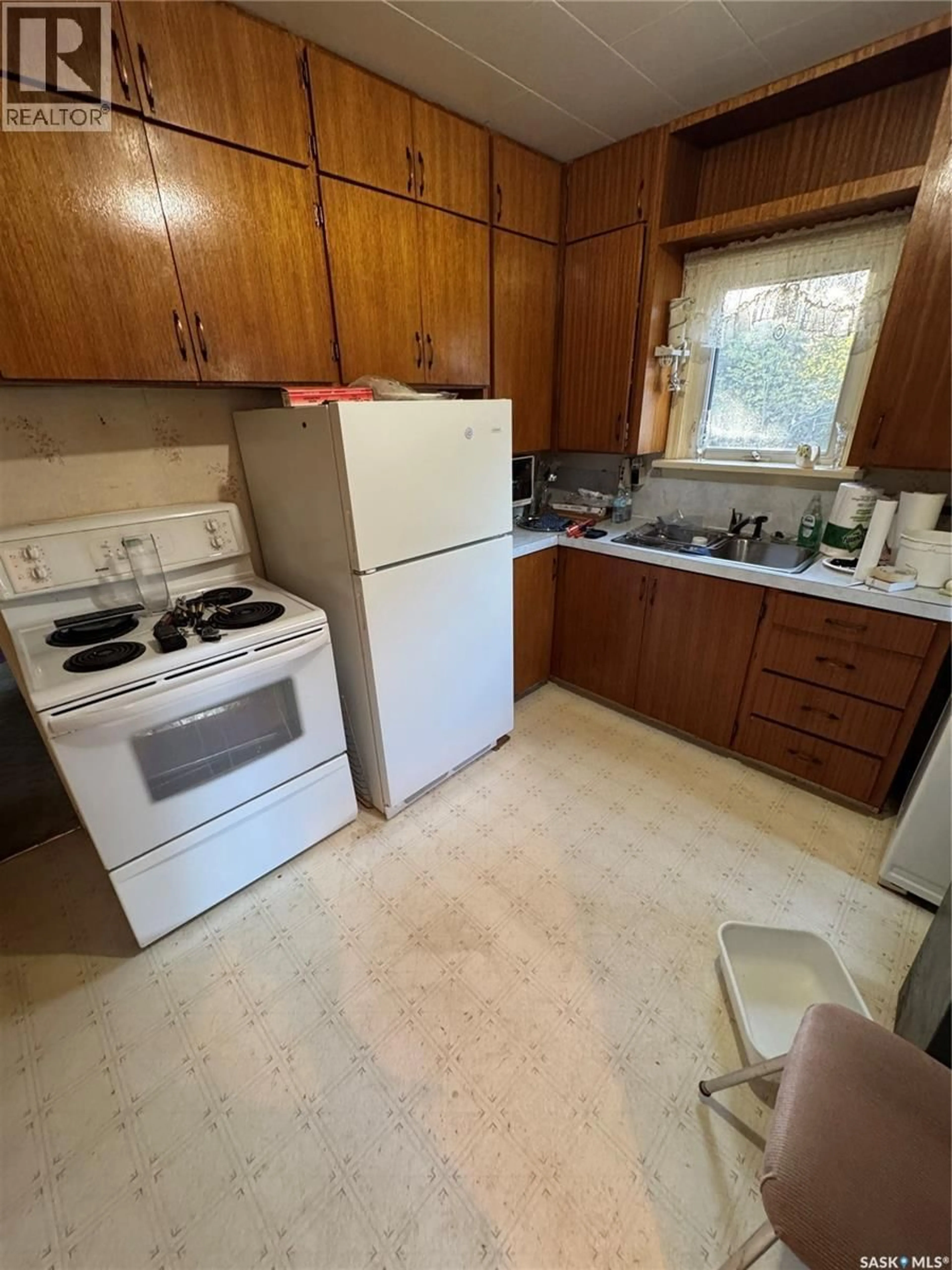 Standard kitchen, unknown for 67 3RD STREET, Birch Hills Saskatchewan S0J0G0