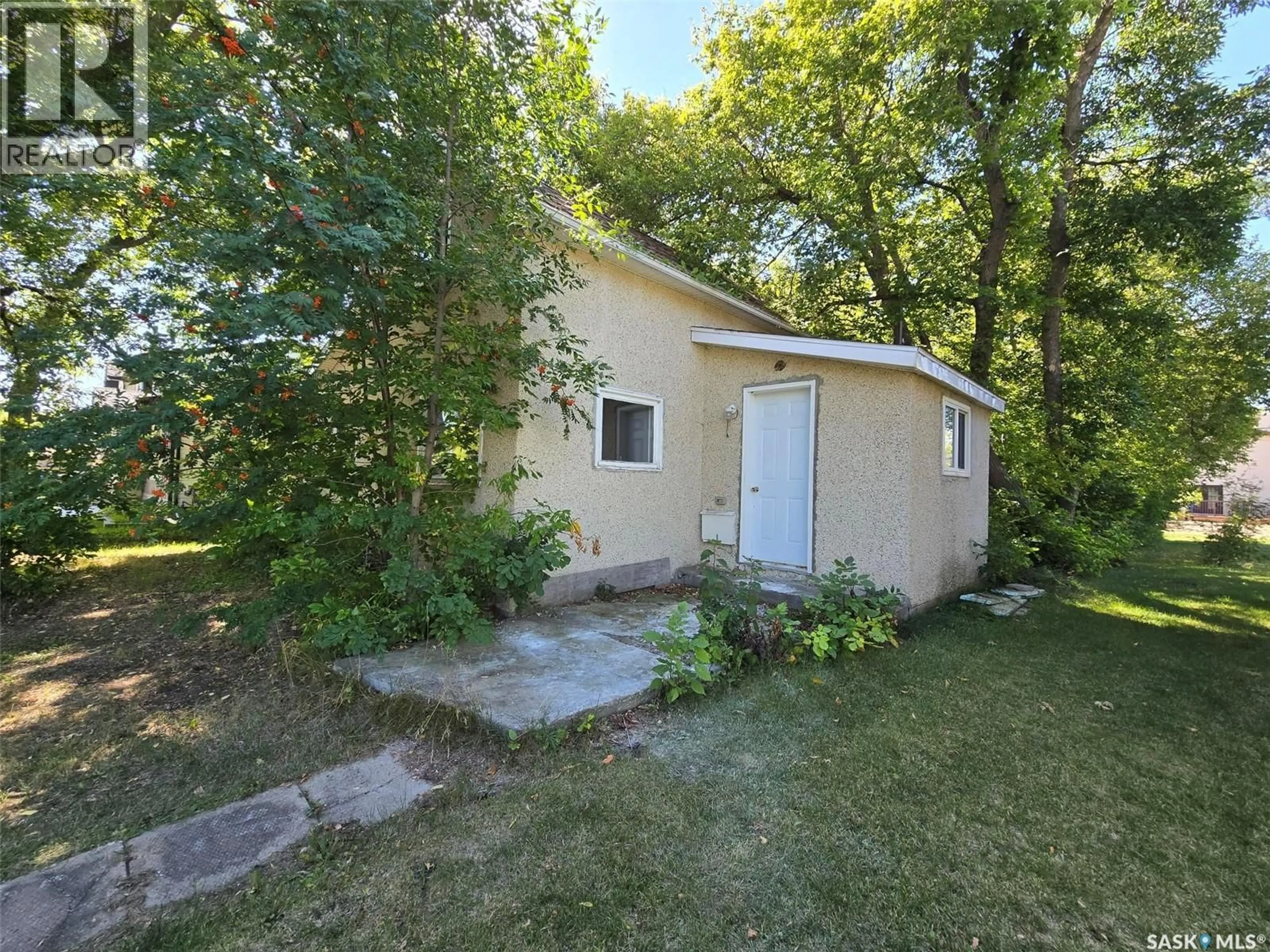 Shed for 222 1ST AVENUE, Montmartre Saskatchewan S0G3M0
