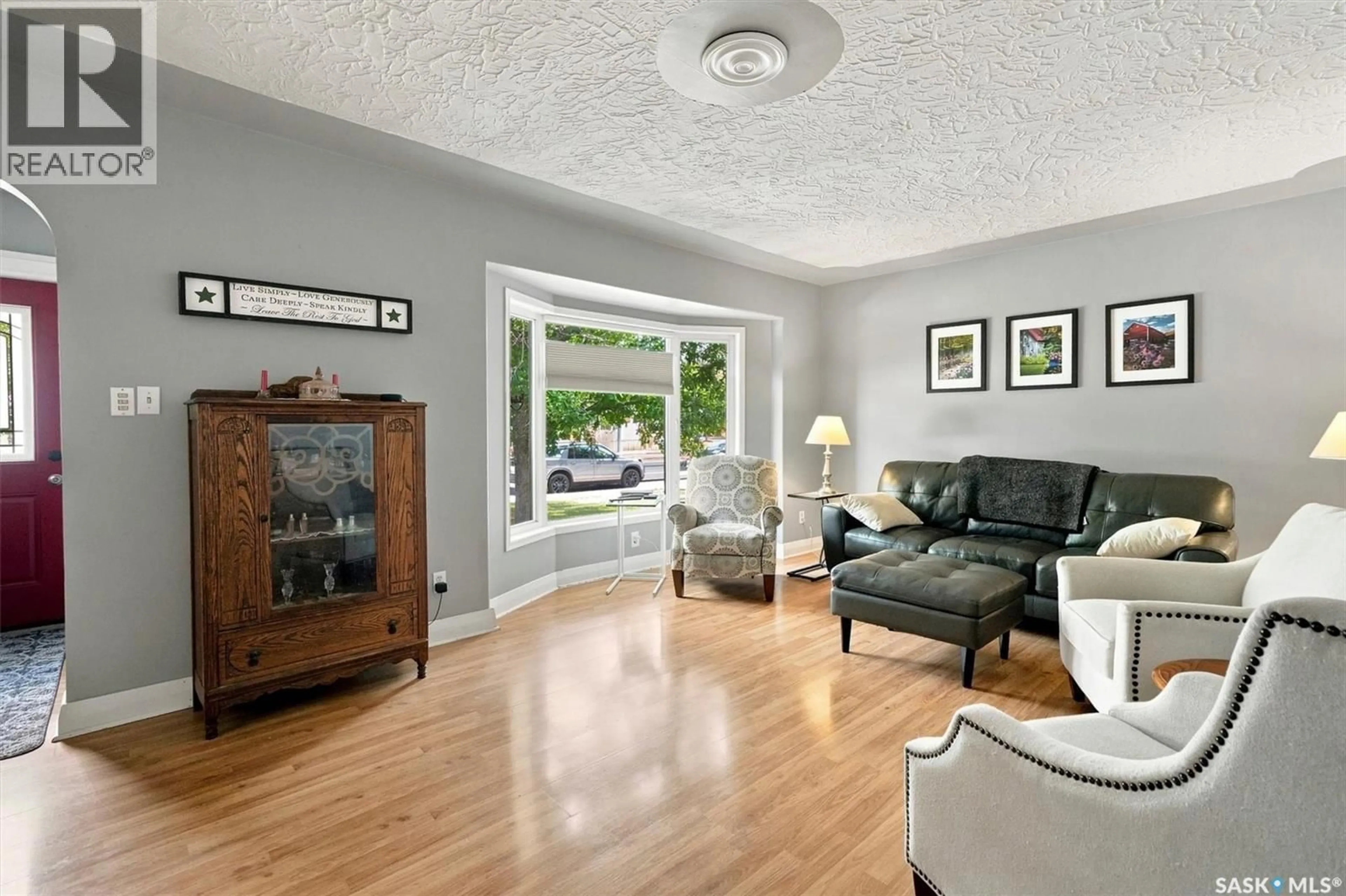 Living room with furniture, unknown for 416 WILLOW STREET, Saskatoon Saskatchewan S7J0C8