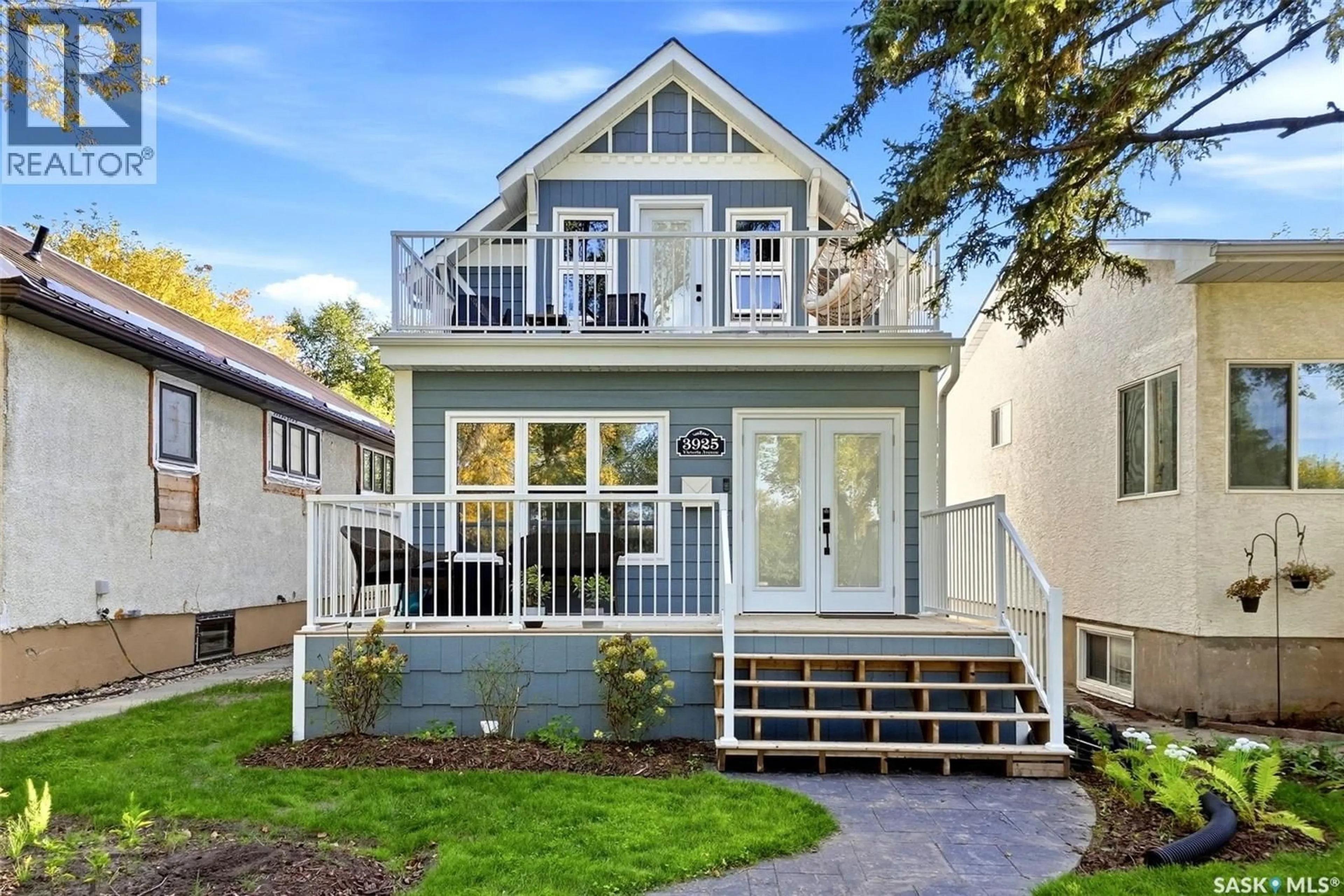 Home with vinyl exterior material, street for 3925 VICTORIA AVENUE, Regina Saskatchewan S4T1M7