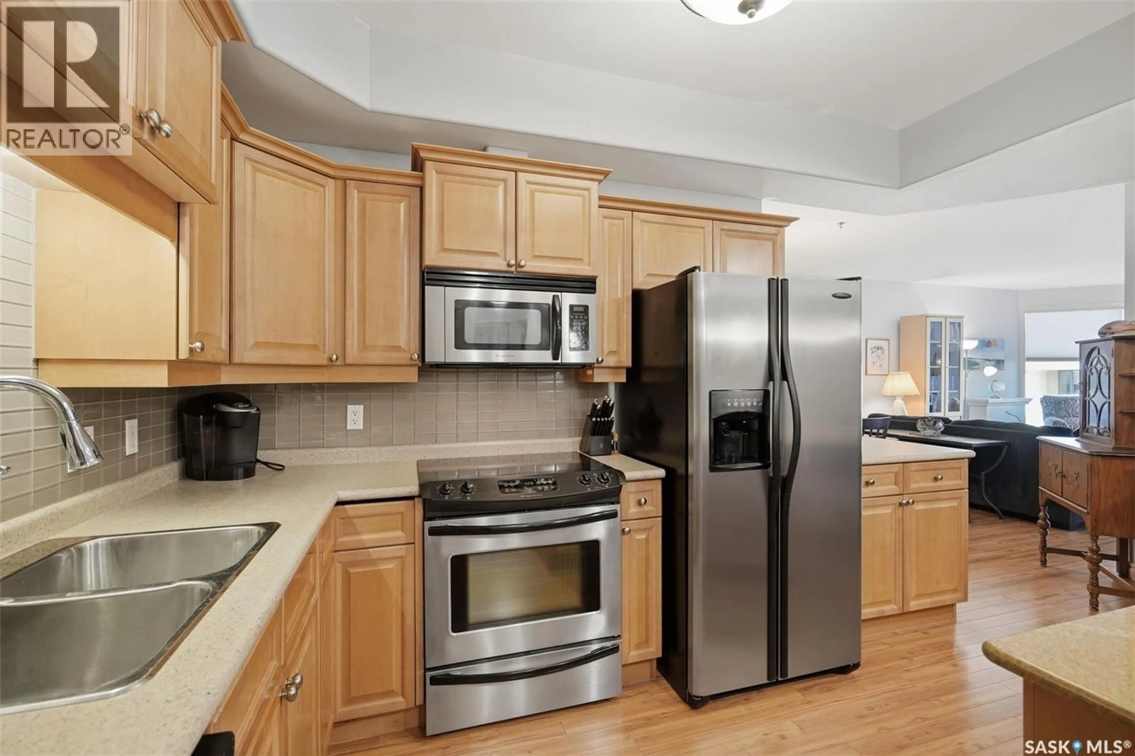 Standard kitchen, unknown for 619 - 315 SASKATCHEWAN CRESCENT, Saskatoon Saskatchewan S7M0A5