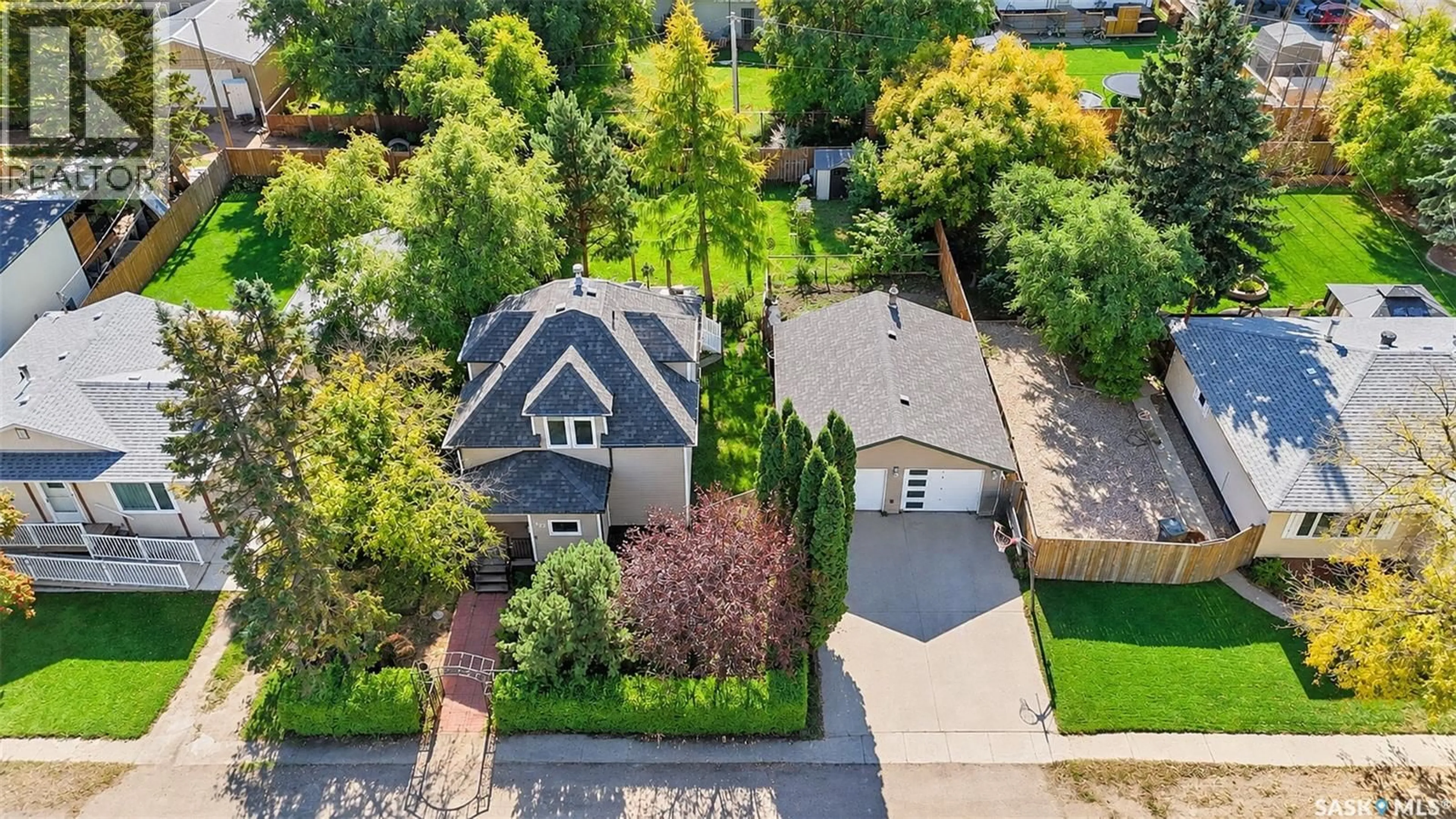 A pic from outside/outdoor area/front of a property/back of a property/a pic from drone, street for 127 1ST AVENUE, Osler Saskatchewan S0K3A0