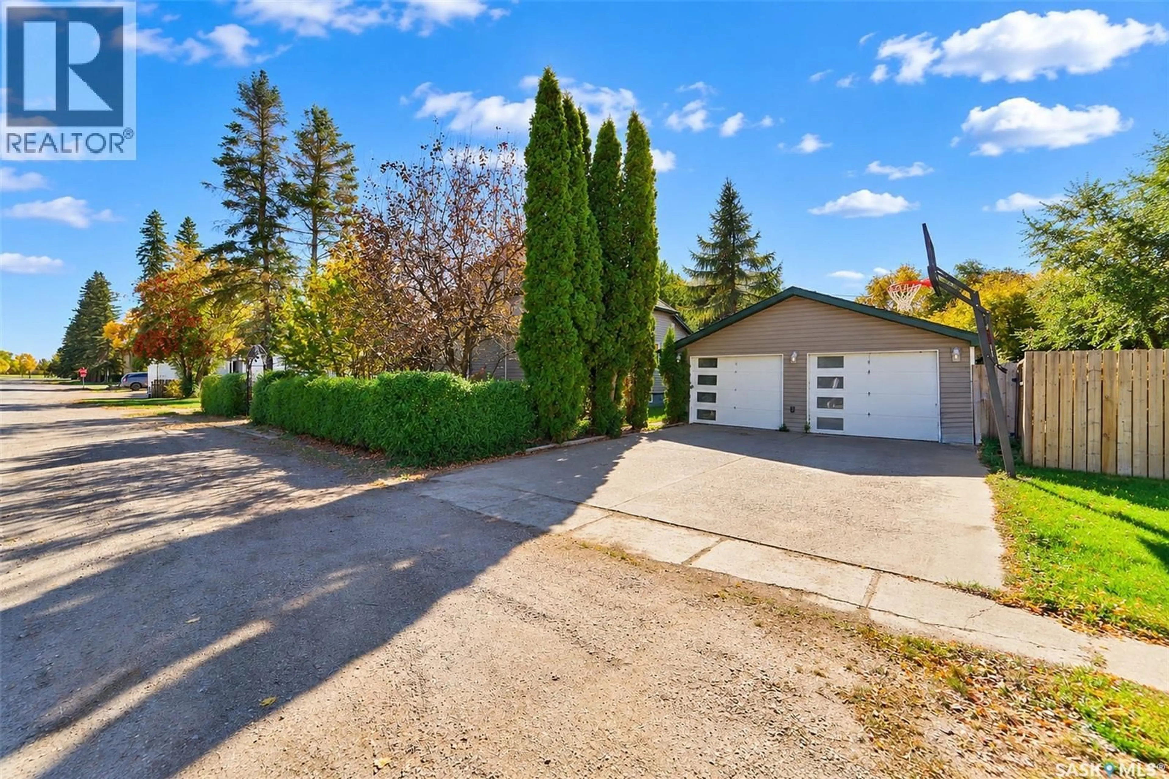 A pic from outside/outdoor area/front of a property/back of a property/a pic from drone, street for 127 1ST AVENUE, Osler Saskatchewan S0K3A0