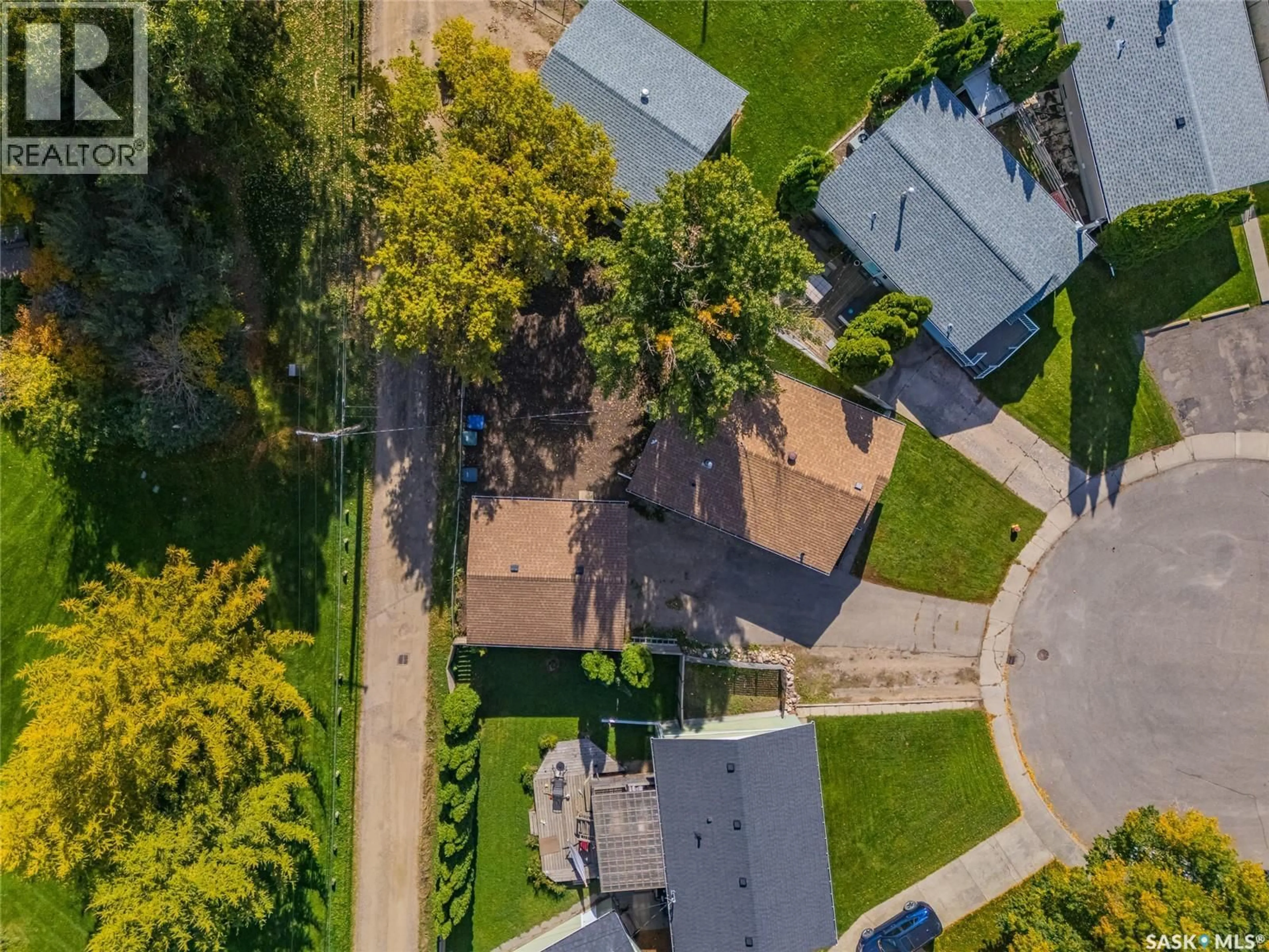 A pic from outside/outdoor area/front of a property/back of a property/a pic from drone, street for 55 TRIDENT CRESCENT, Saskatoon Saskatchewan S7M0P7
