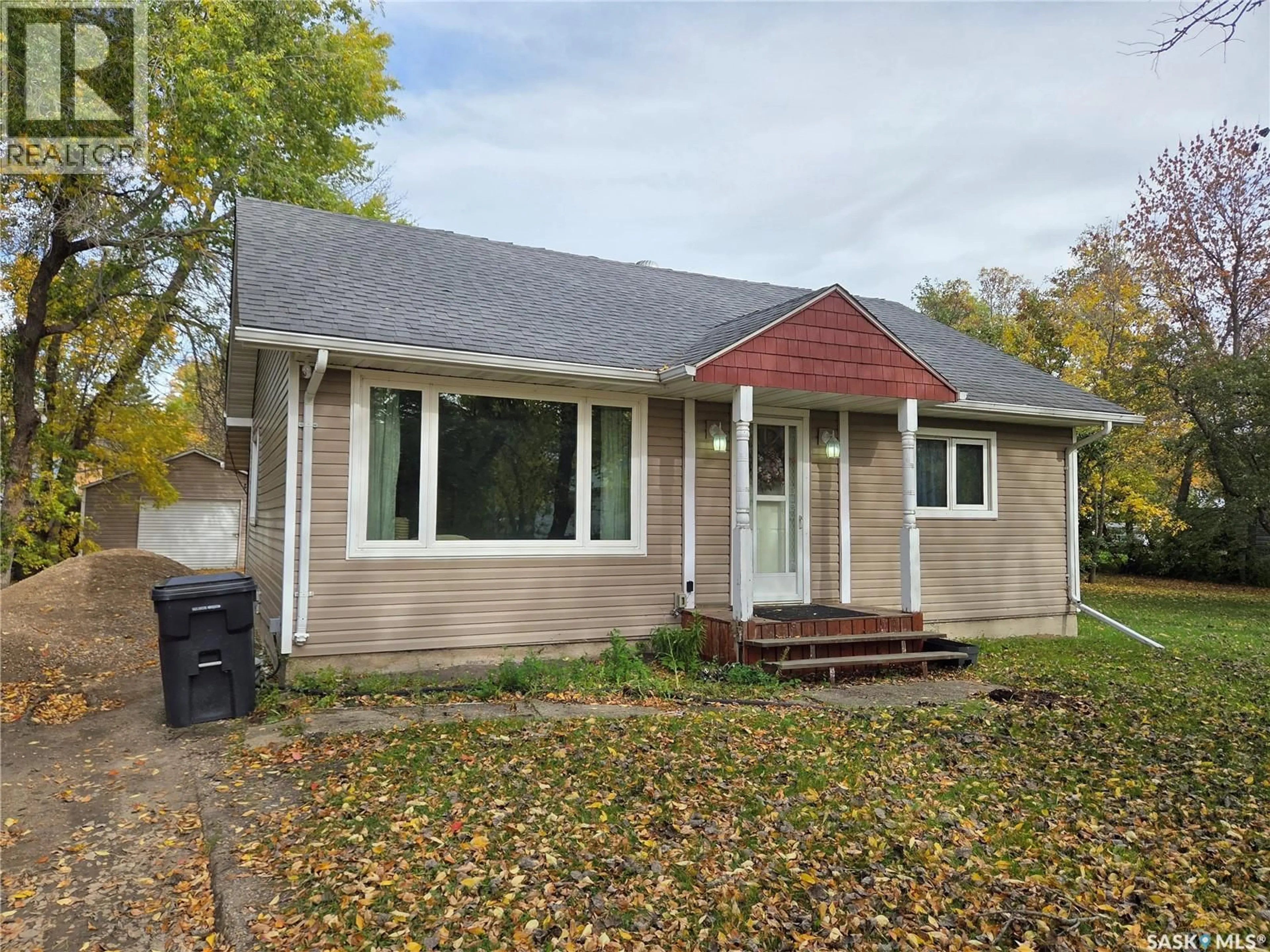 Home with vinyl exterior material, street for 209 6TH STREET, Alameda Saskatchewan S0C0A0