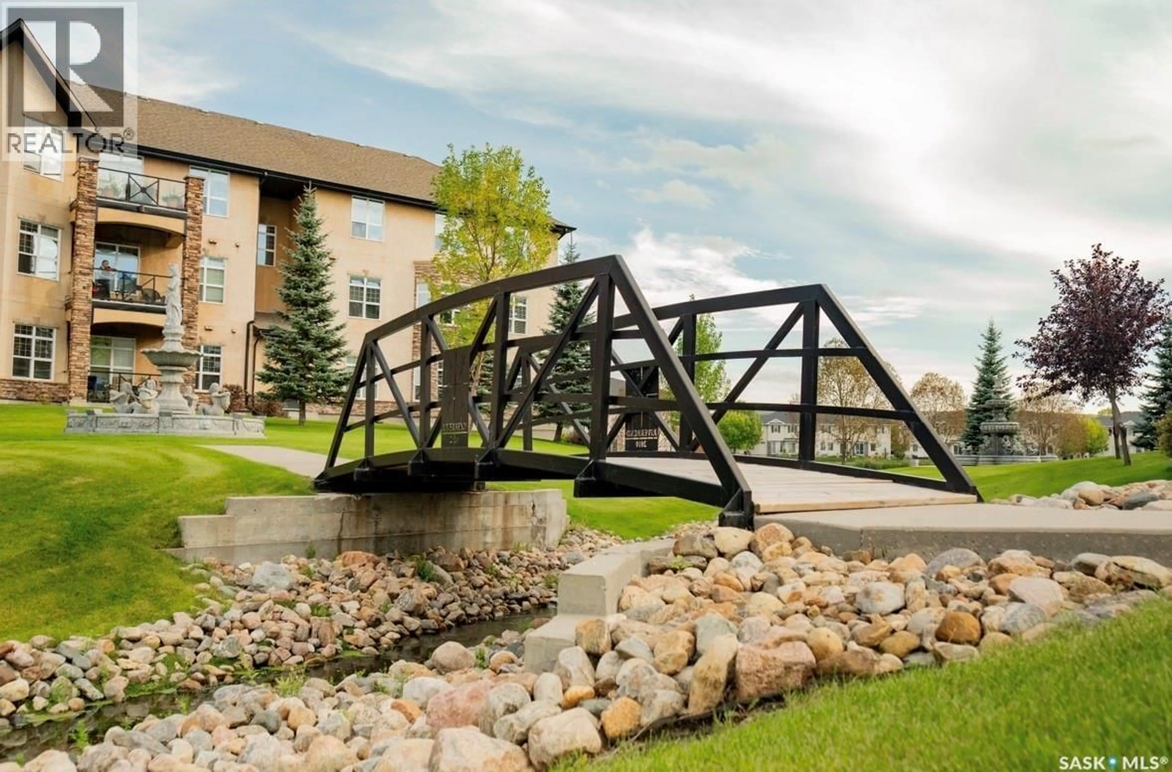 Patio, unknown for 2150 - 211 HESELTINE ROAD, Regina Saskatchewan S4V1L1