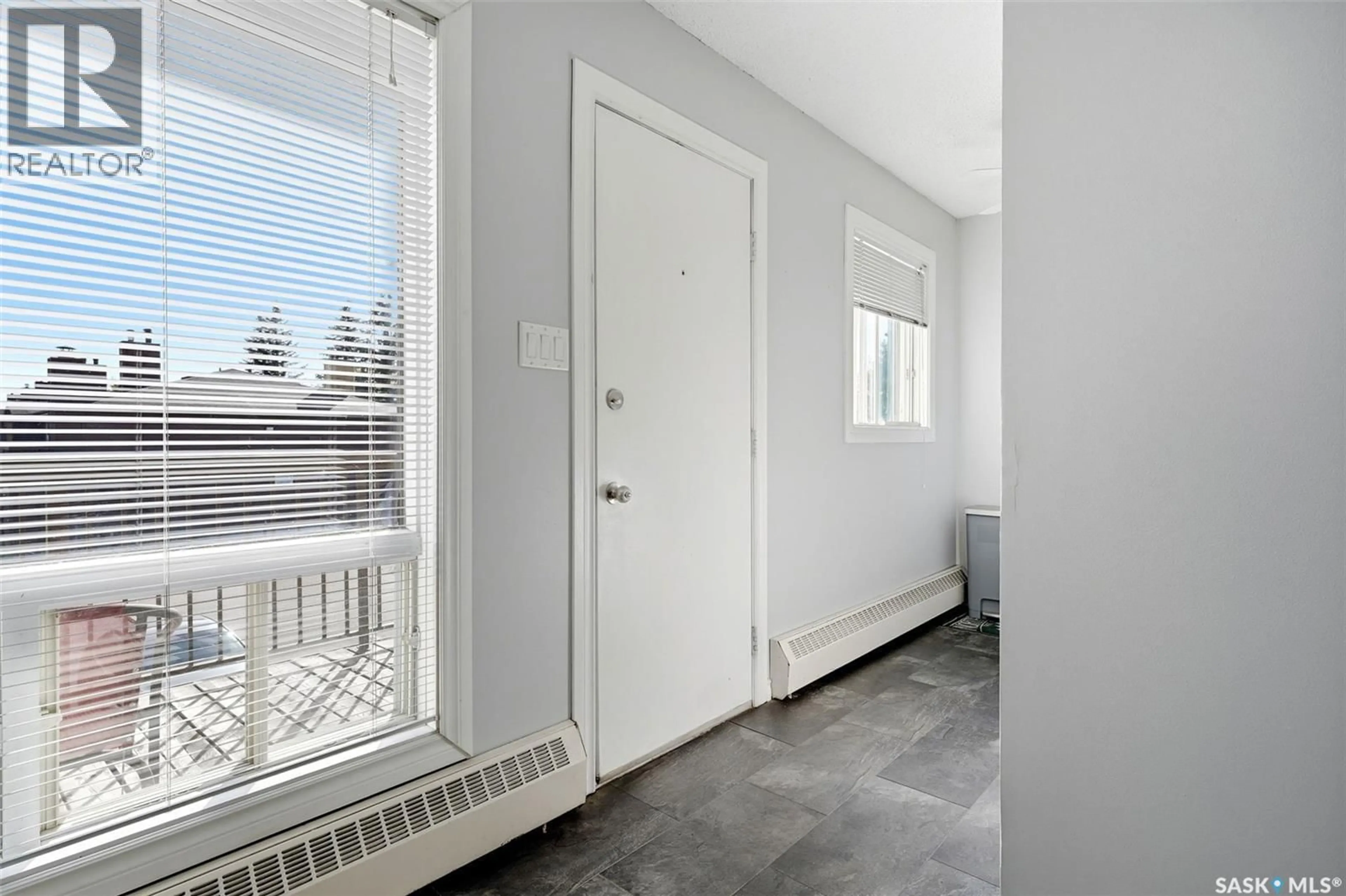 Indoor entryway for 205 55 ALPORT CRESCENT, Regina Saskatchewan S4R8C6