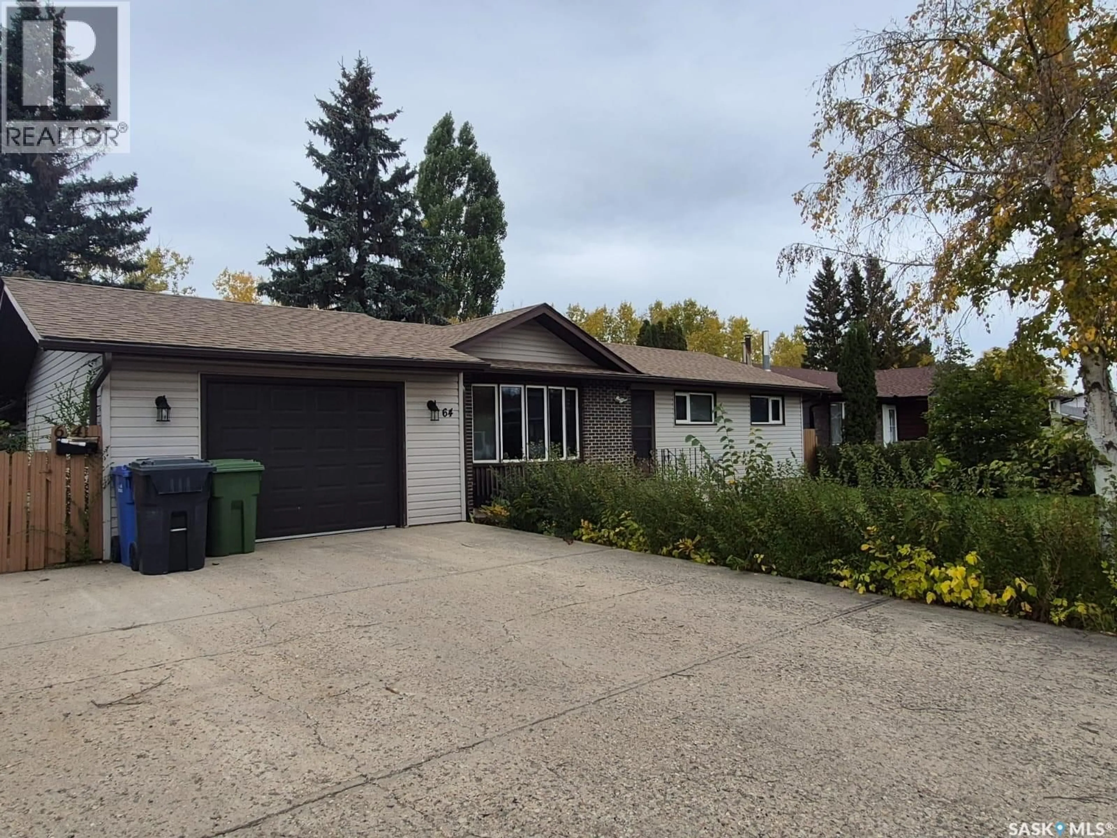 Home with vinyl exterior material, street for 64 CLAREWOOD CRESCENT, Yorkton Saskatchewan S3N2V2