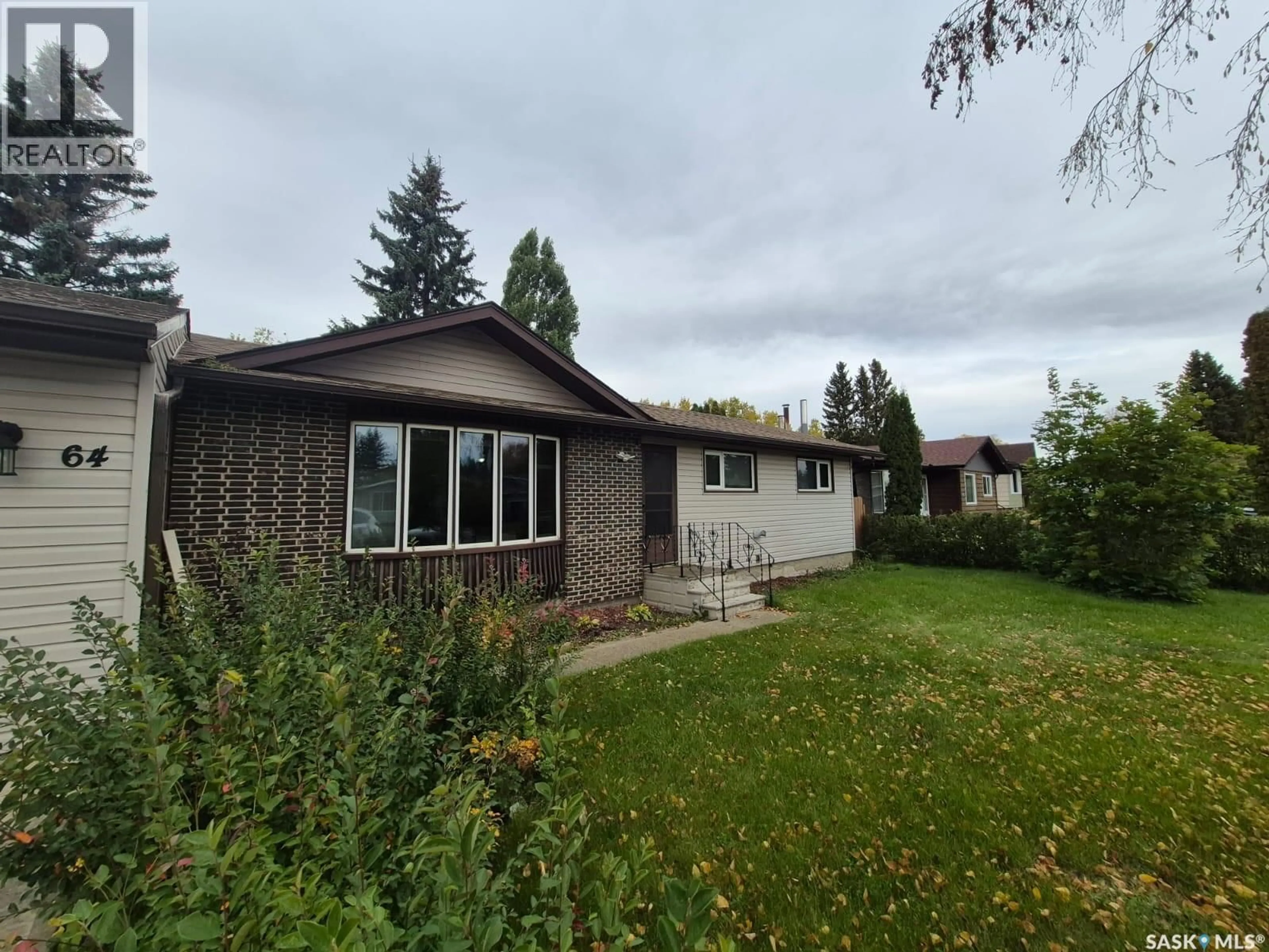 Home with vinyl exterior material, street for 64 CLAREWOOD CRESCENT, Yorkton Saskatchewan S3N2V2