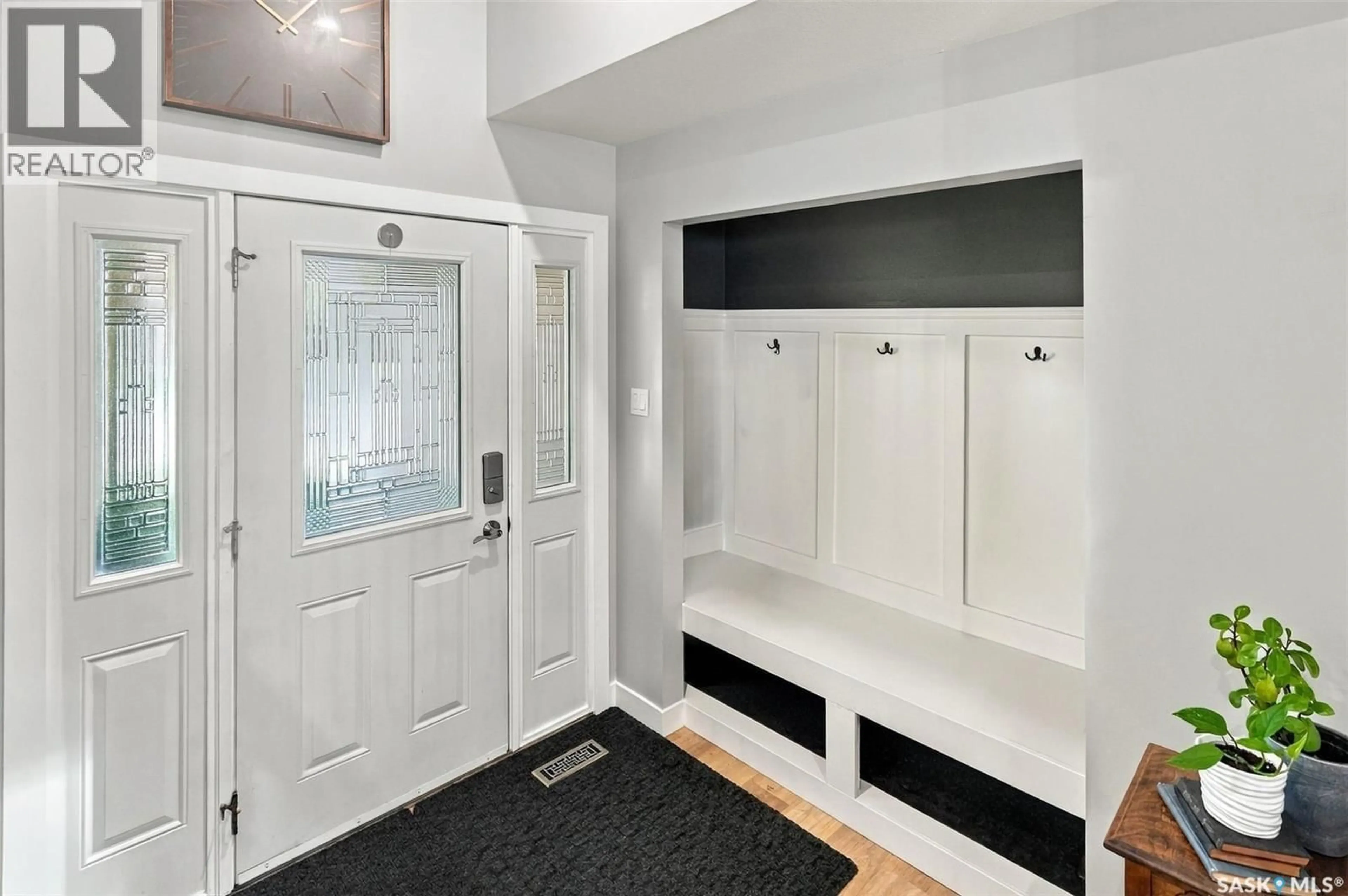 Indoor entryway for 1743 BLAIR BAY, Regina Saskatchewan S4V0N6