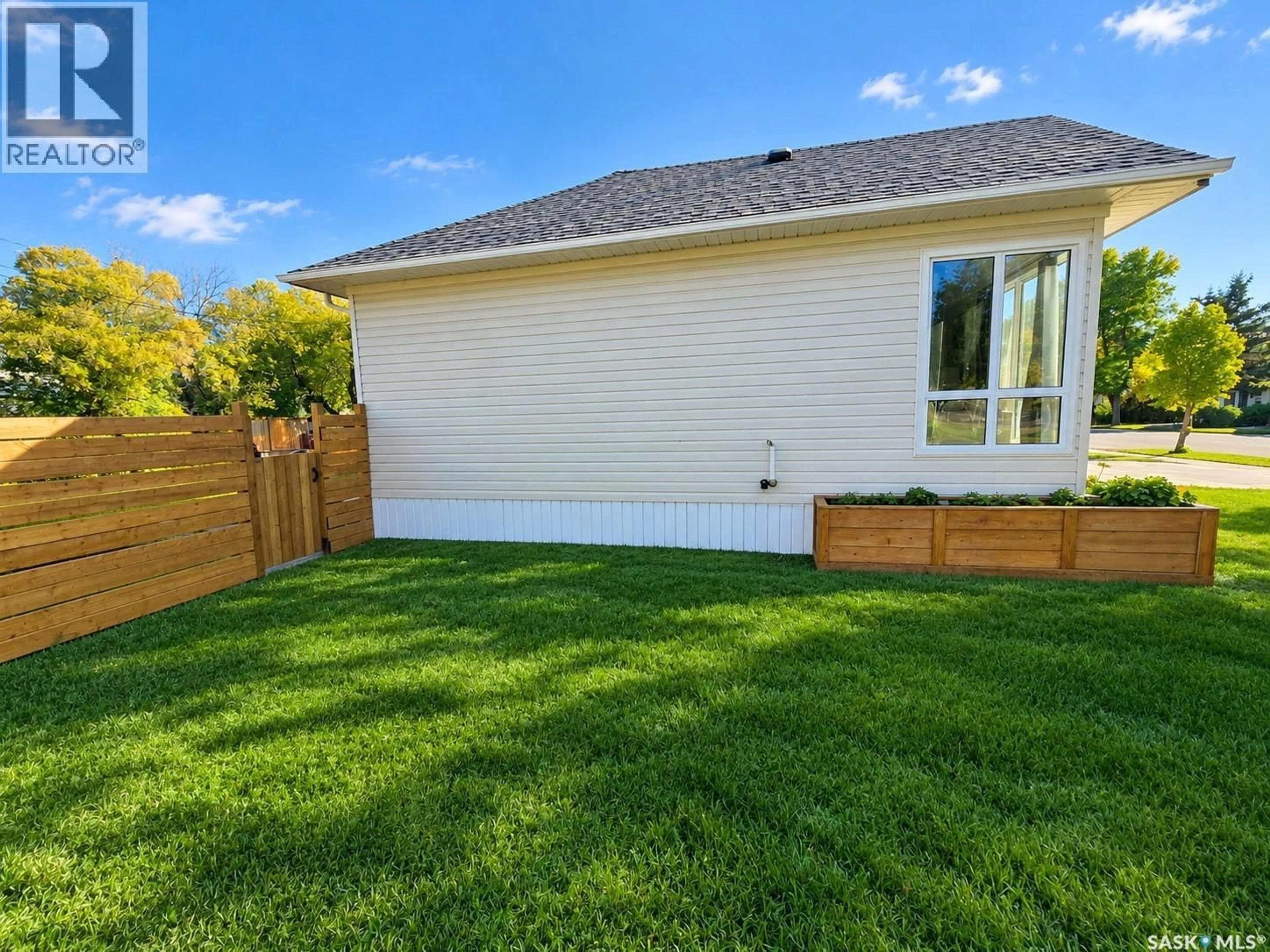 Unknown for 136 10TH STREET, Weyburn Saskatchewan S4H1G9