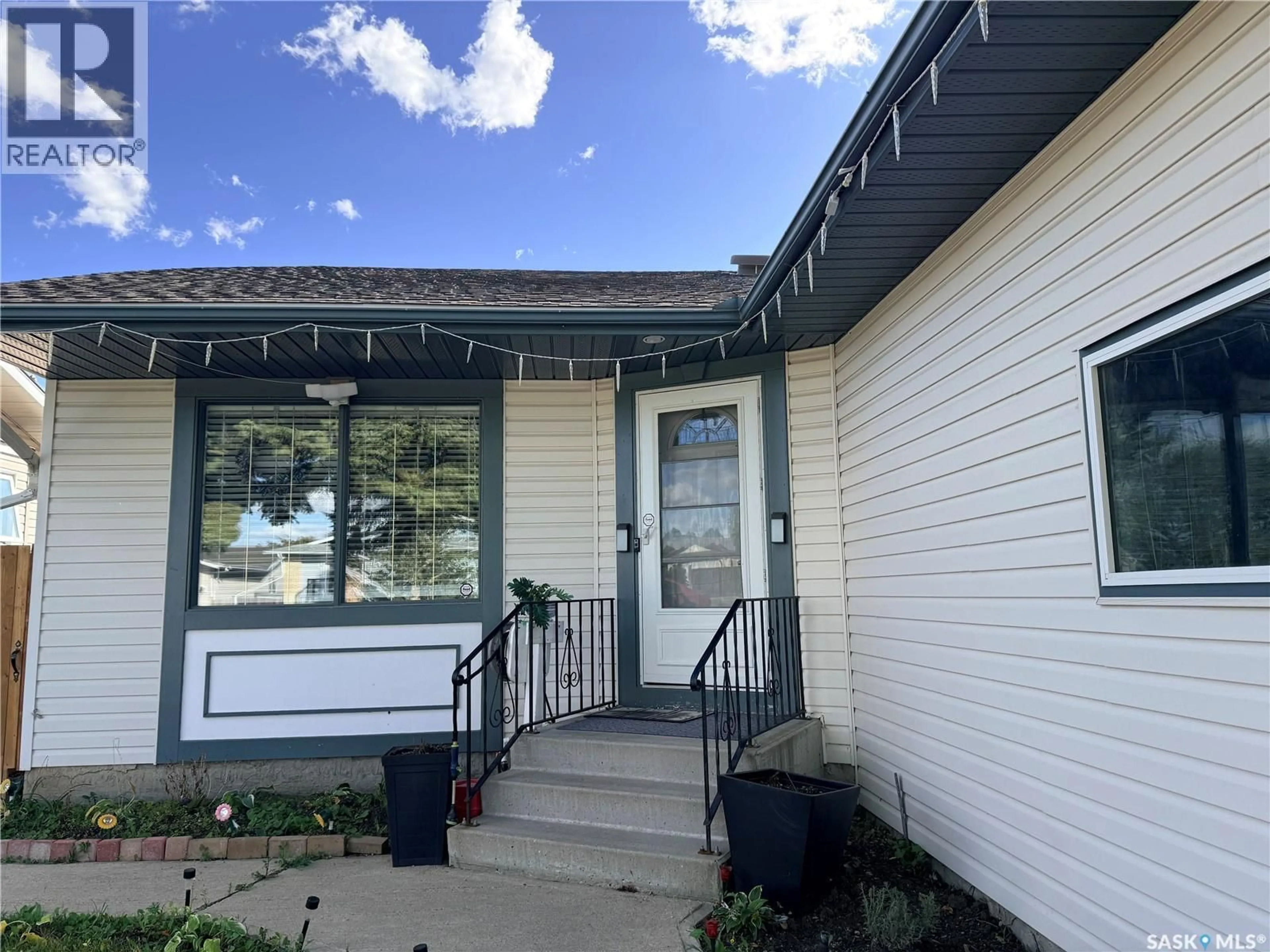 Unknown for 119 HALL CRESCENT, Saskatoon Saskatchewan S7L7G7
