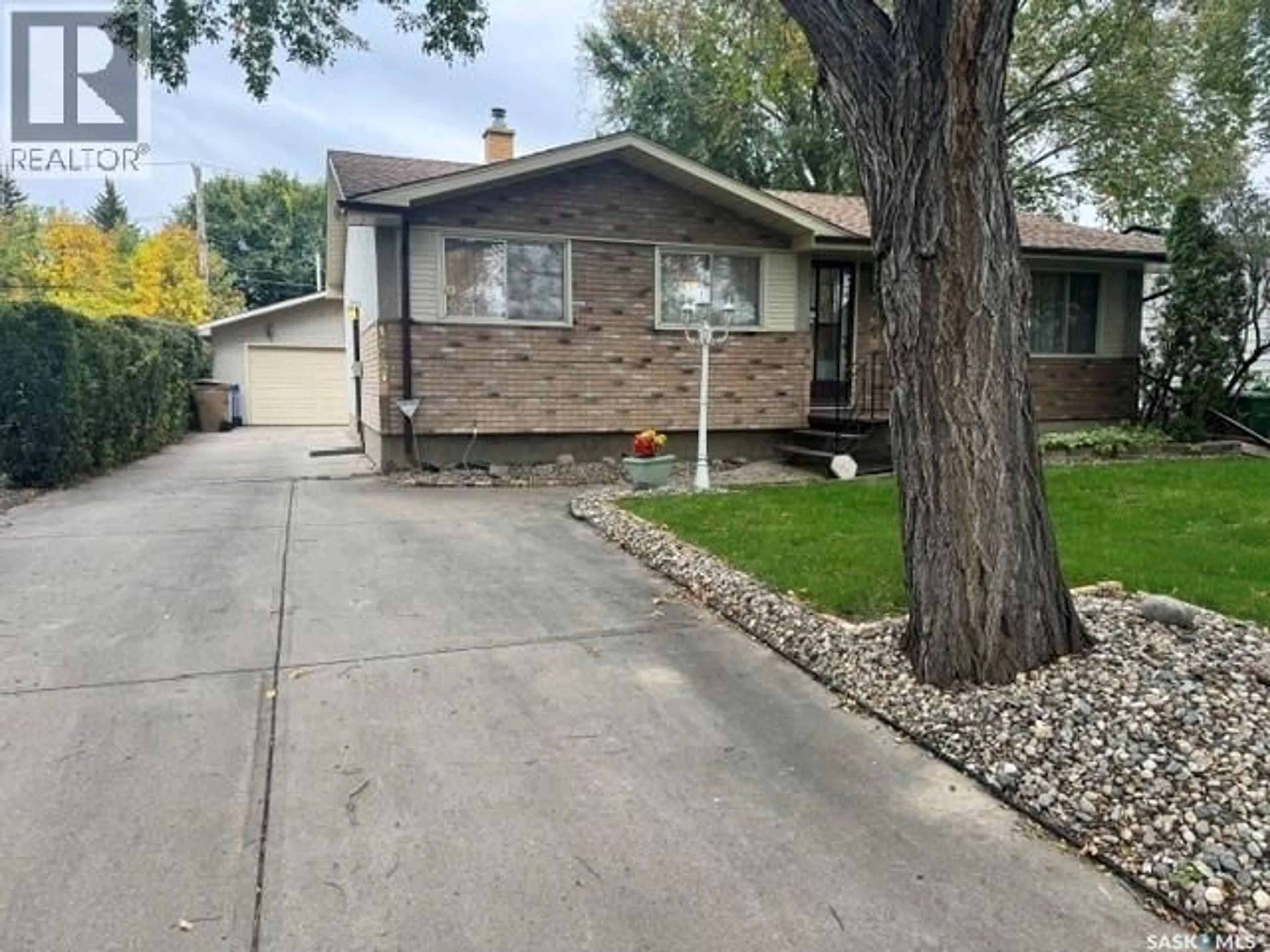 Unknown for 147 WOODWARD AVENUE, Regina Saskatchewan S4R3H5