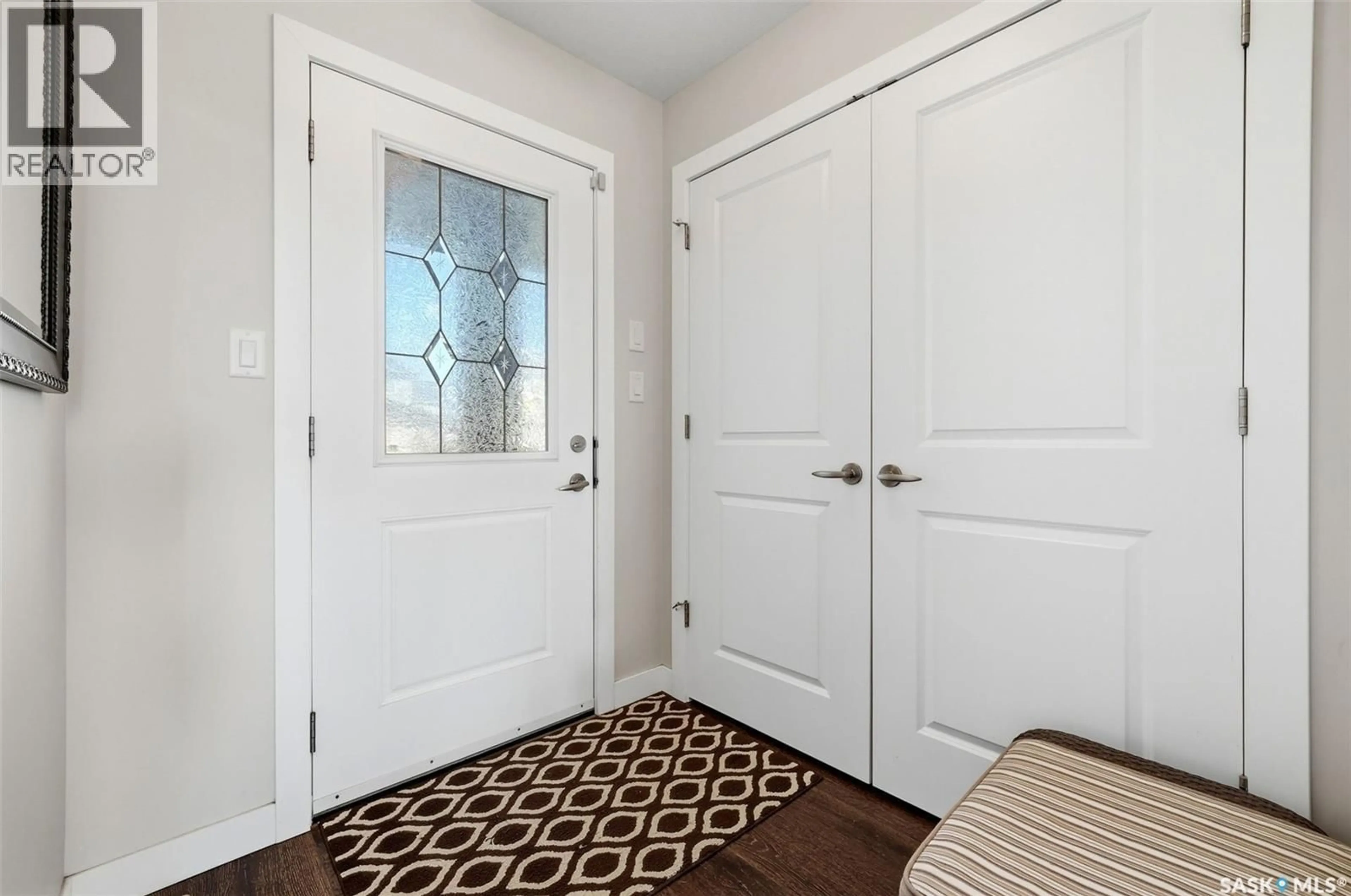 Indoor entryway for 8837 KESTRAL DRIVE, Regina Saskatchewan S4Y0C2