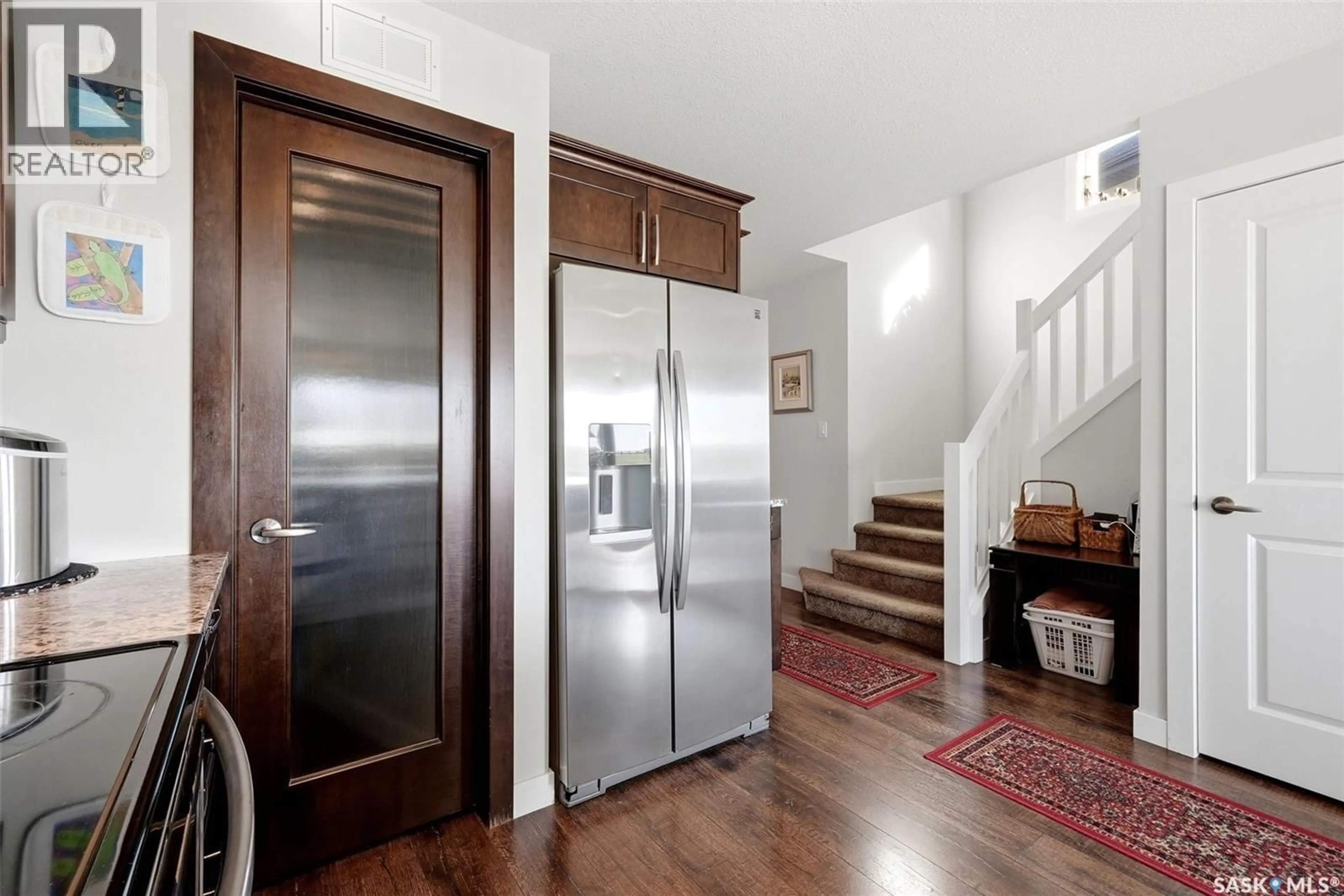 Indoor entryway for 8837 KESTRAL DRIVE, Regina Saskatchewan S4Y0C2