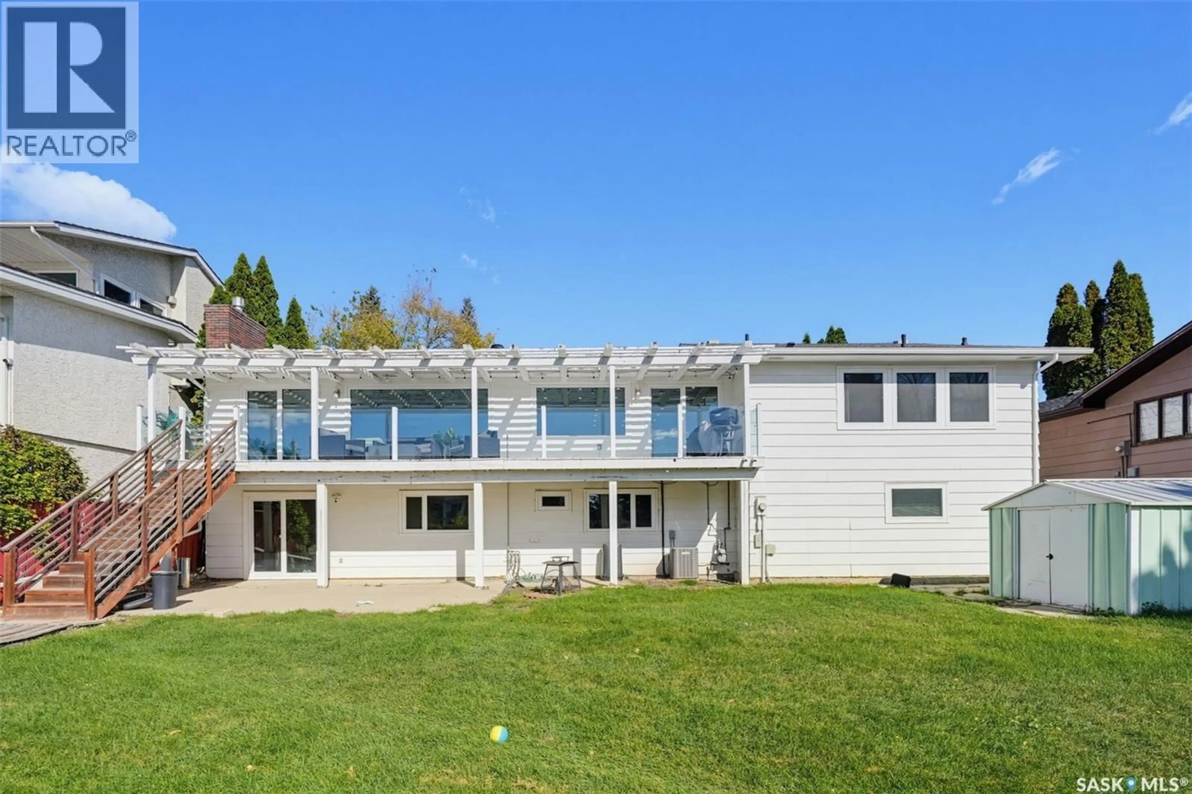 Home with vinyl exterior material, water/lake/river/ocean view for 25 CAPILANO DRIVE, Saskatoon Saskatchewan S7K4A4
