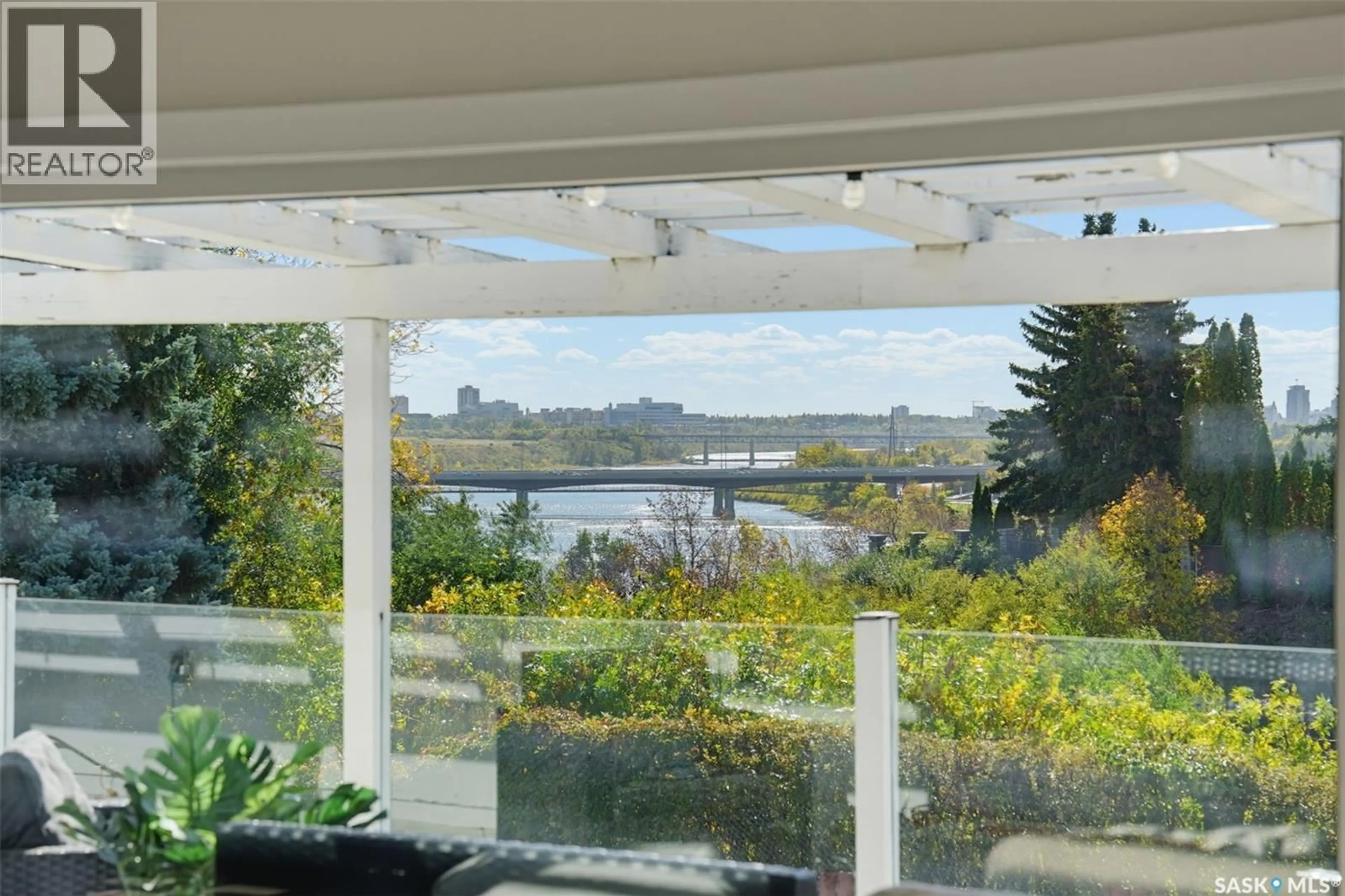Patio, water/lake/river/ocean view for 25 CAPILANO DRIVE, Saskatoon Saskatchewan S7K4A4