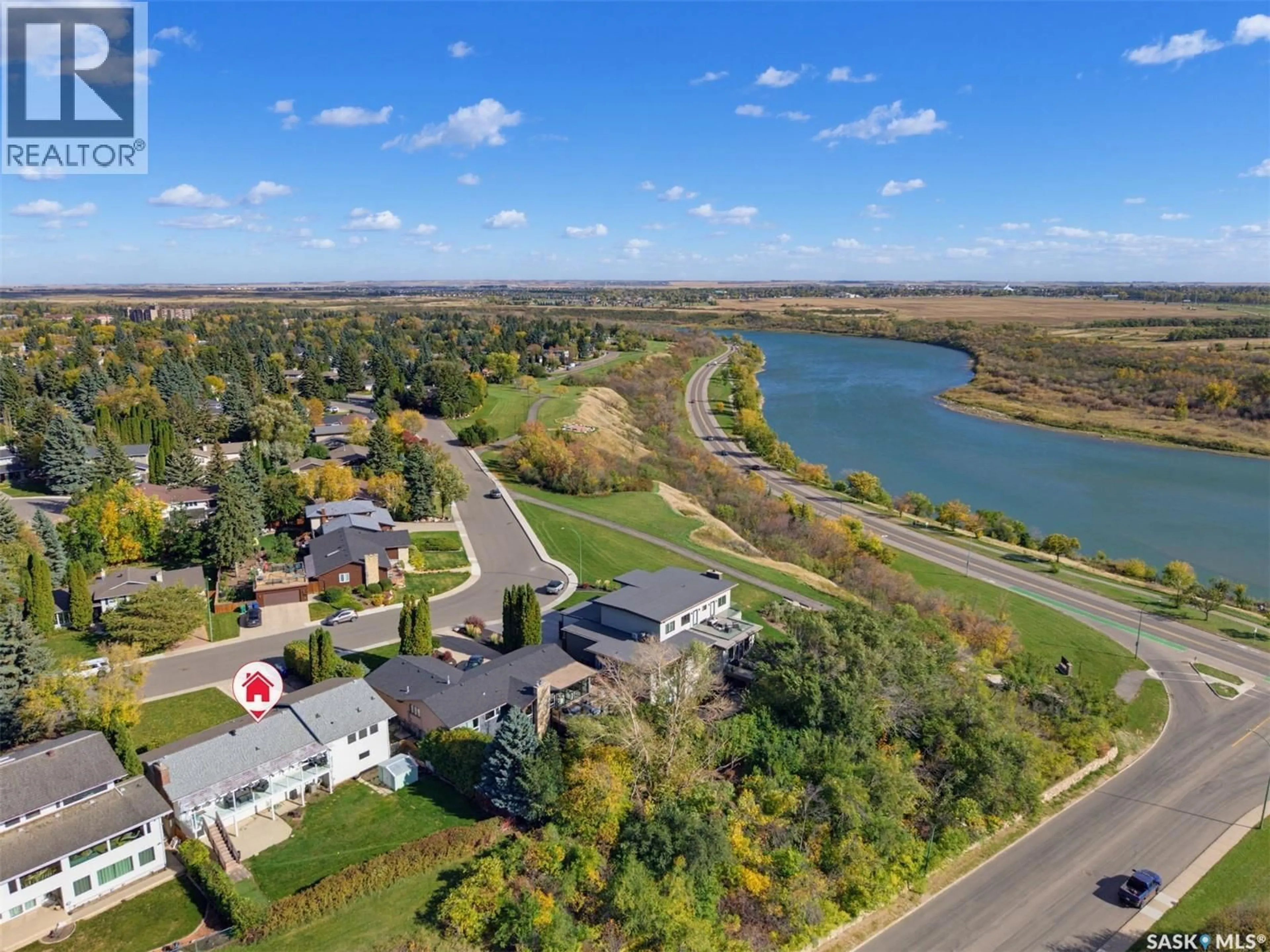A pic from outside/outdoor area/front of a property/back of a property/a pic from drone, water/lake/river/ocean view for 25 CAPILANO DRIVE, Saskatoon Saskatchewan S7K4A4