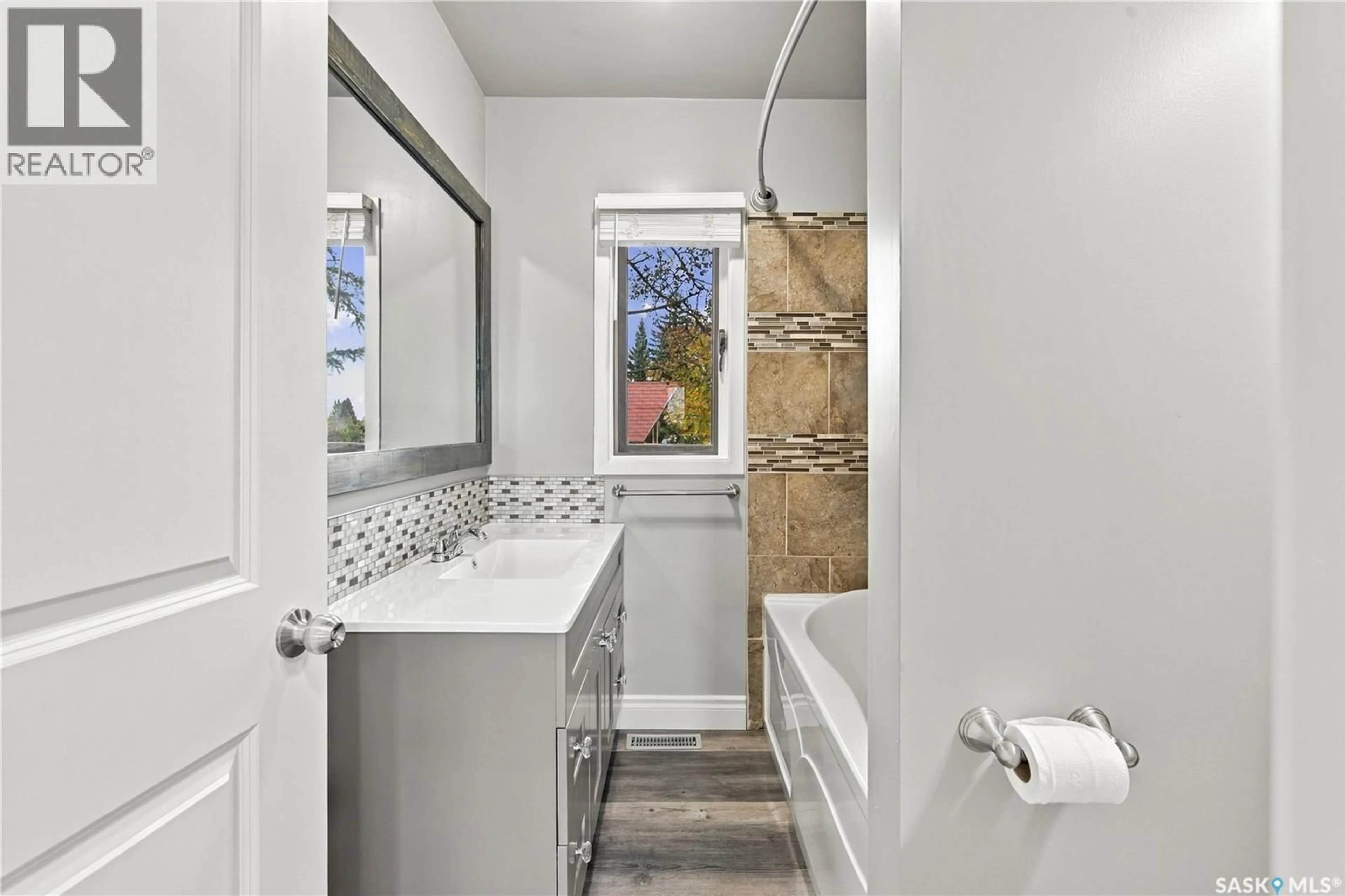 Contemporary bathroom, ceramic/tile floor for 220 MAIN STREET, Pierceland Saskatchewan S0M2K0