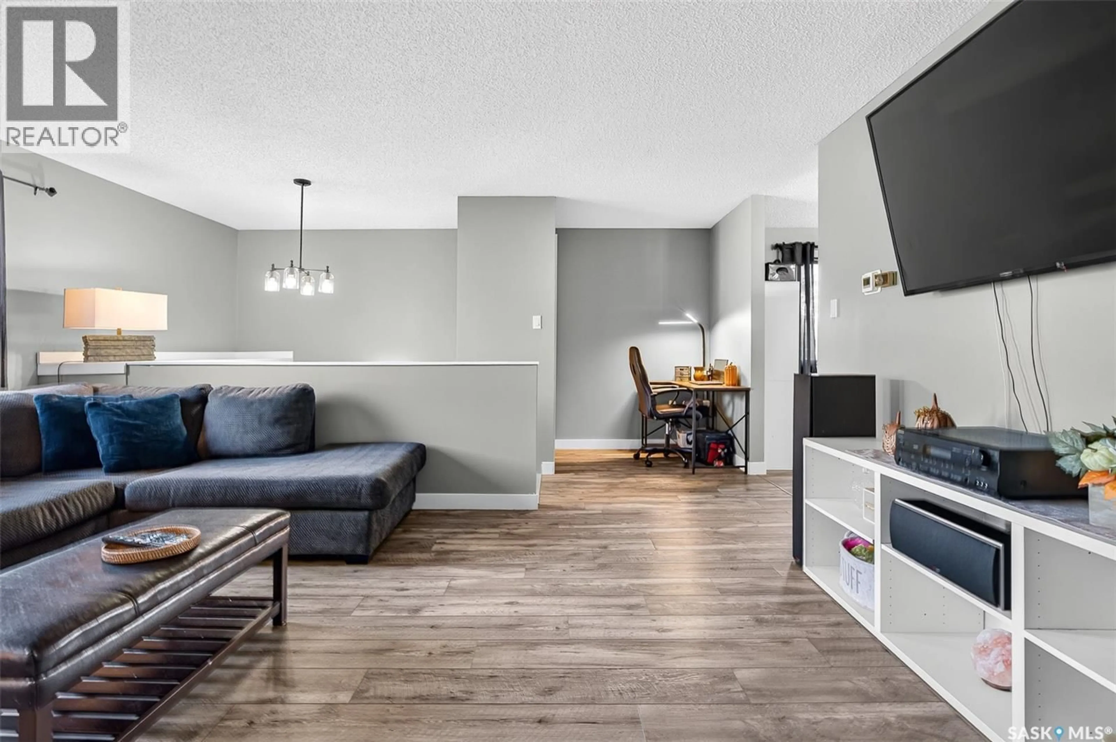 Living room with furniture, unknown for 1010 9TH AVENUE, Moose Jaw Saskatchewan S6H5X5