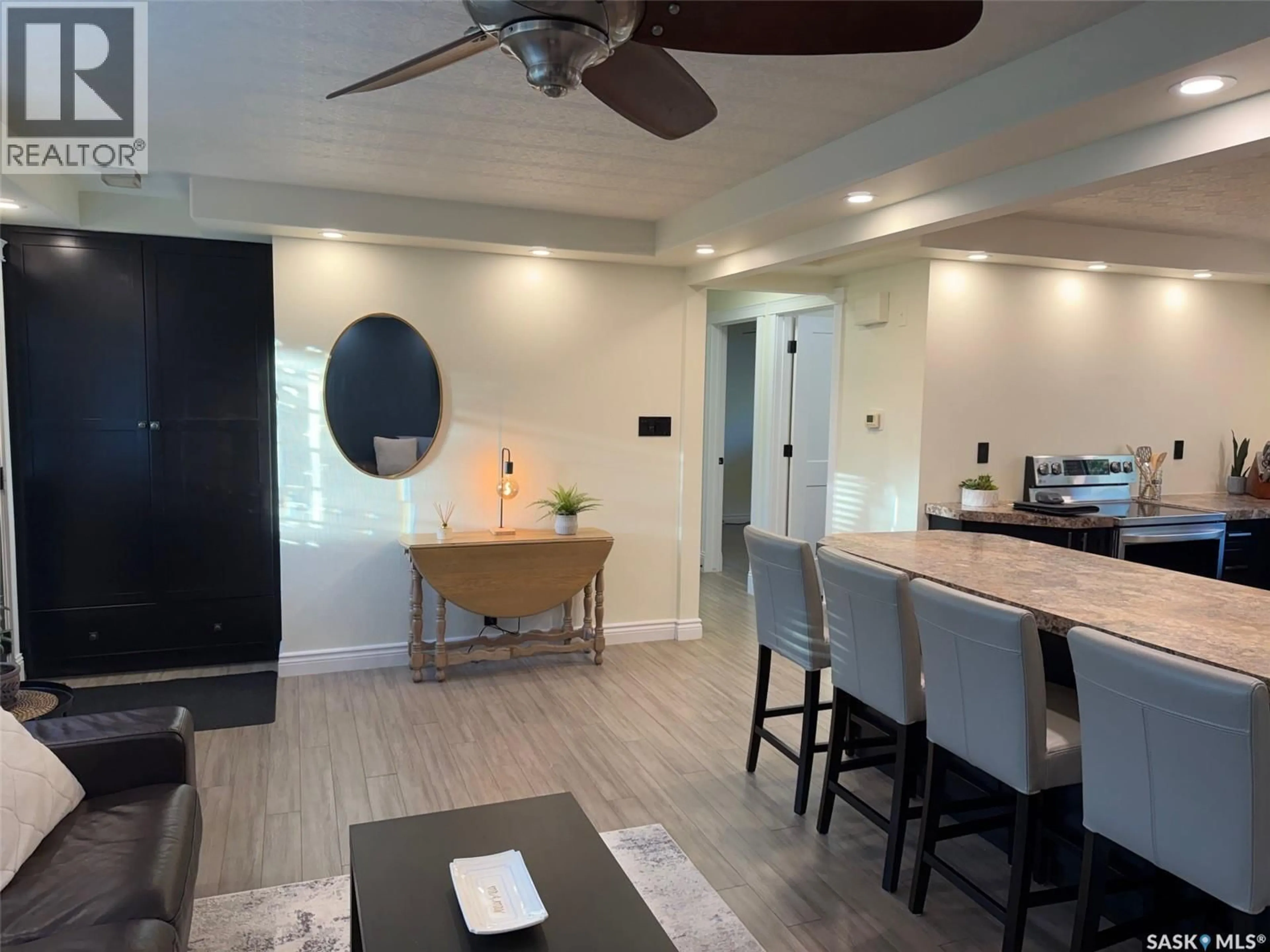 Open concept kitchen, unknown for 2217 LANSDOWNE AVENUE, Saskatoon Saskatchewan S7J1G7
