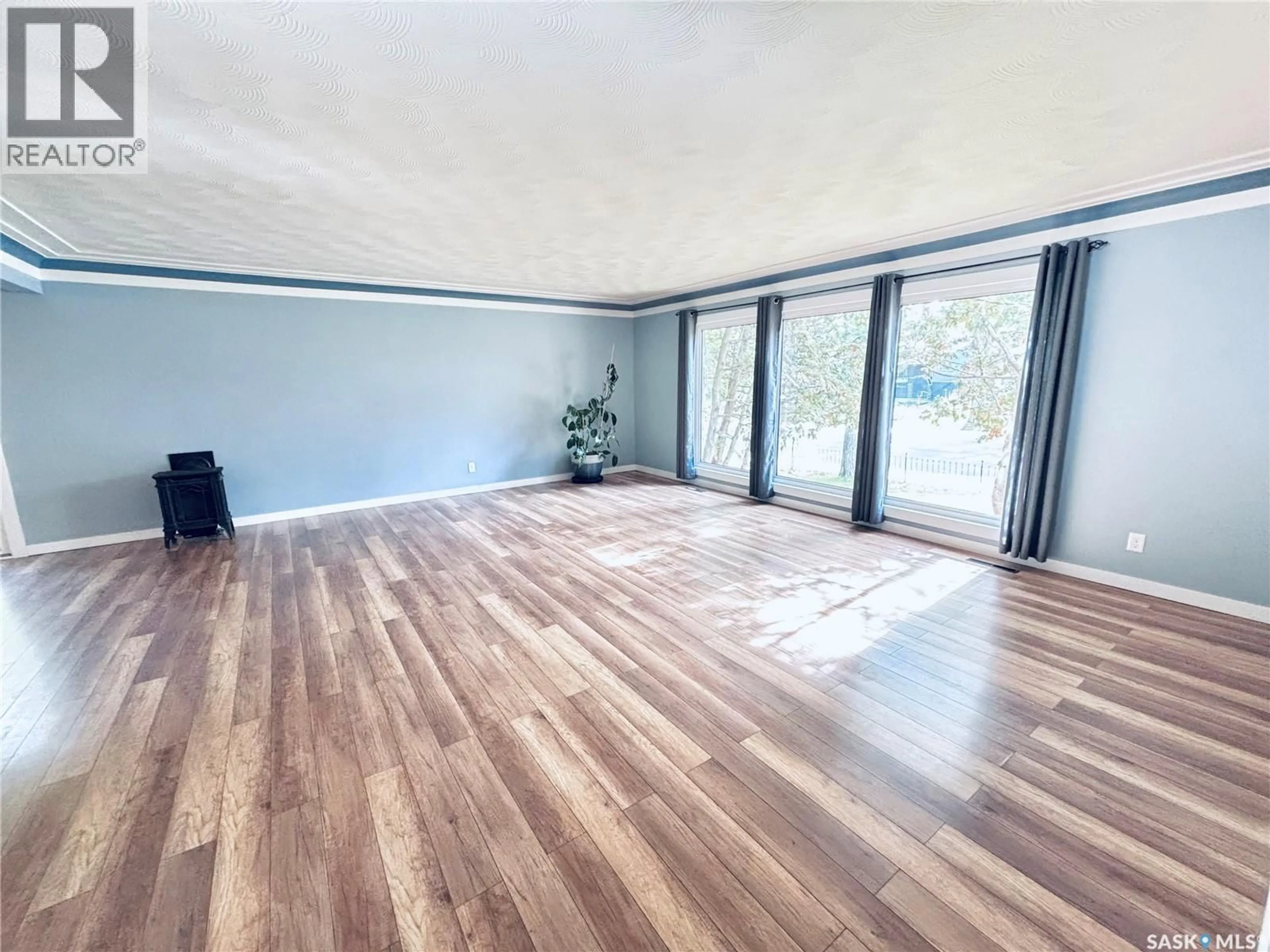 A pic of a room for 3708 LAKEVIEW AVENUE, Regina Saskatchewan S4S1H5