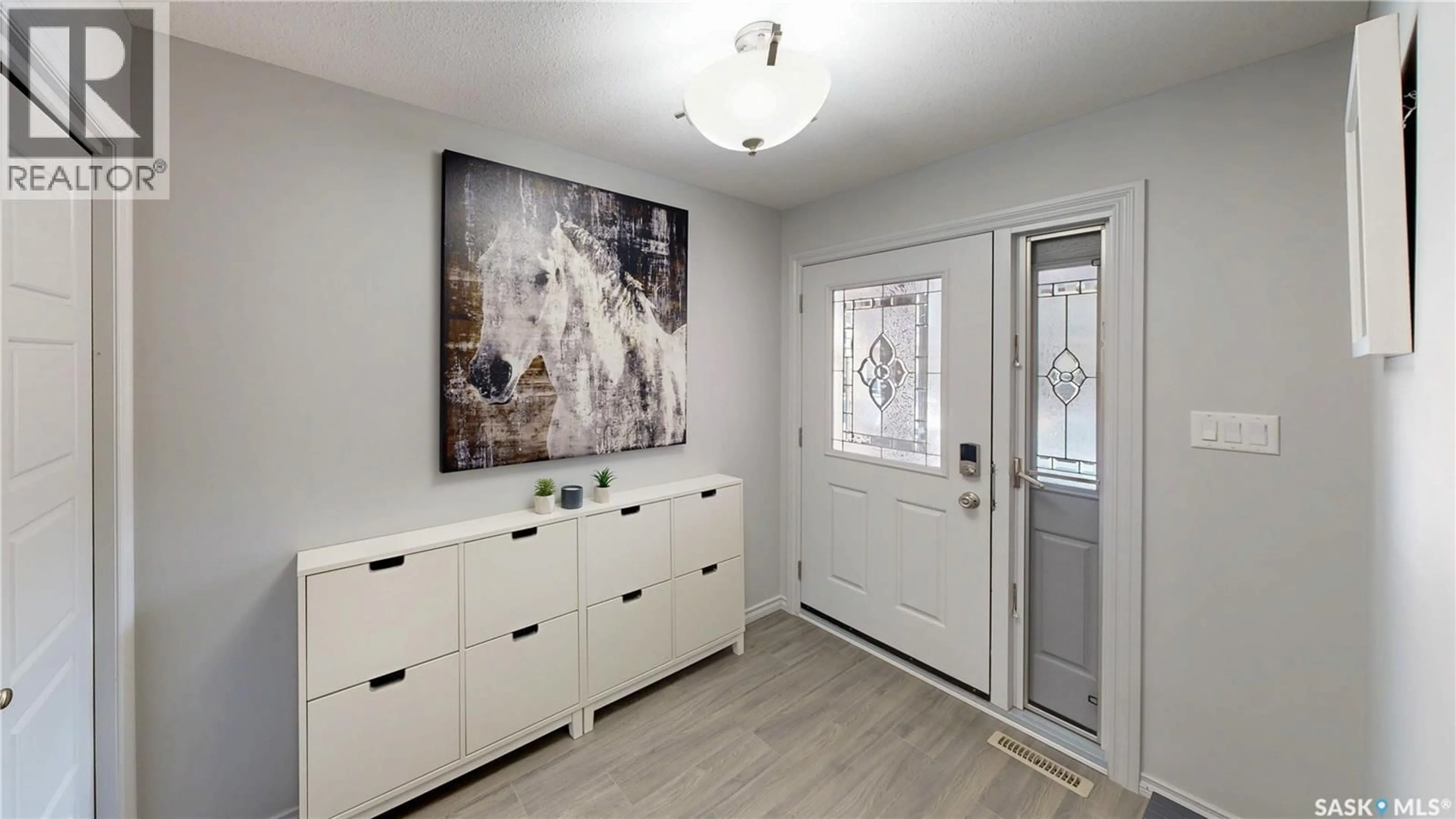 Indoor entryway for 134 4100 SANDHILL CRESCENT, Regina Saskatchewan S4V3G9