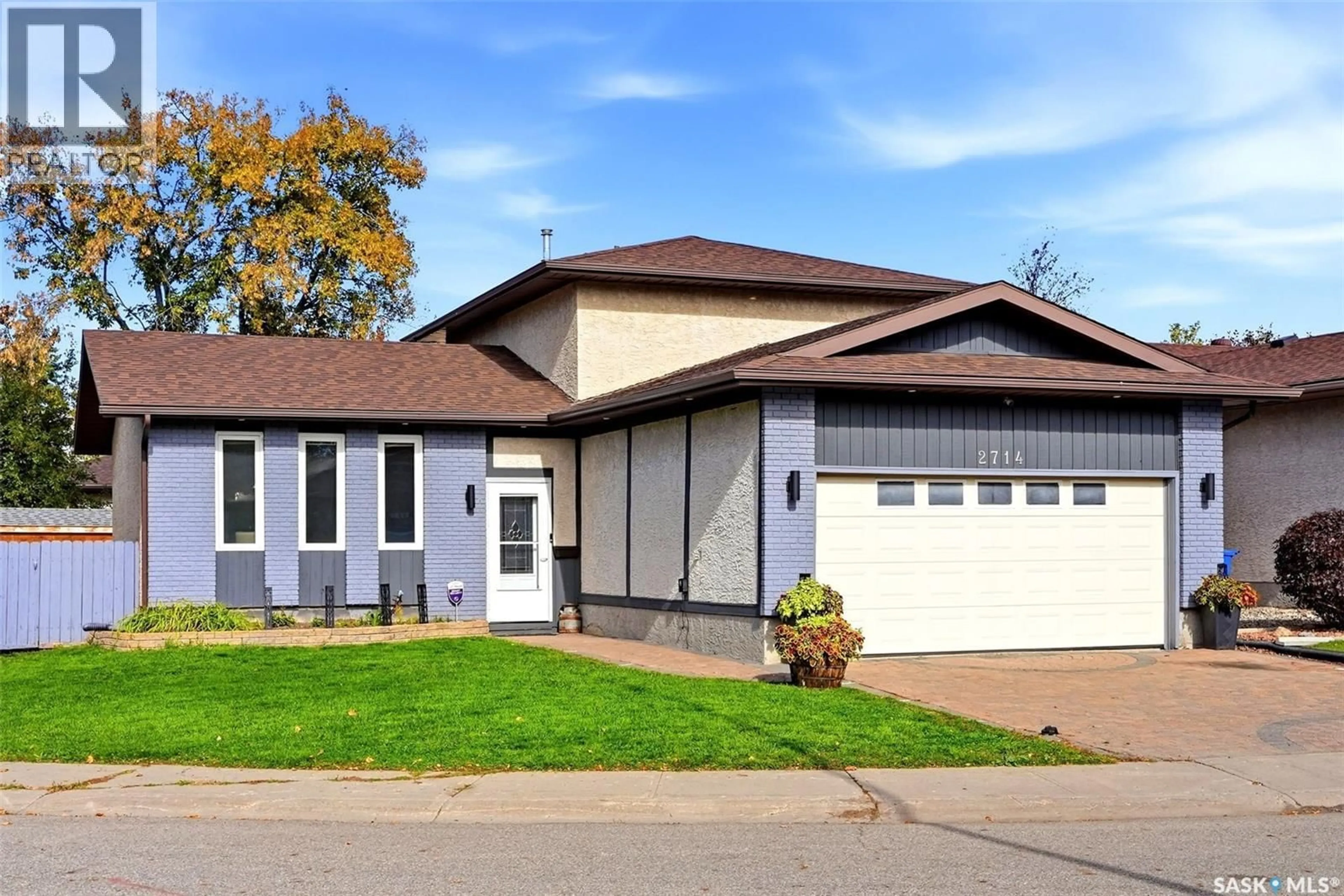 Home with vinyl exterior material, street for E - 2714 JAQUES PLACE, Regina Saskatchewan S4V0X6