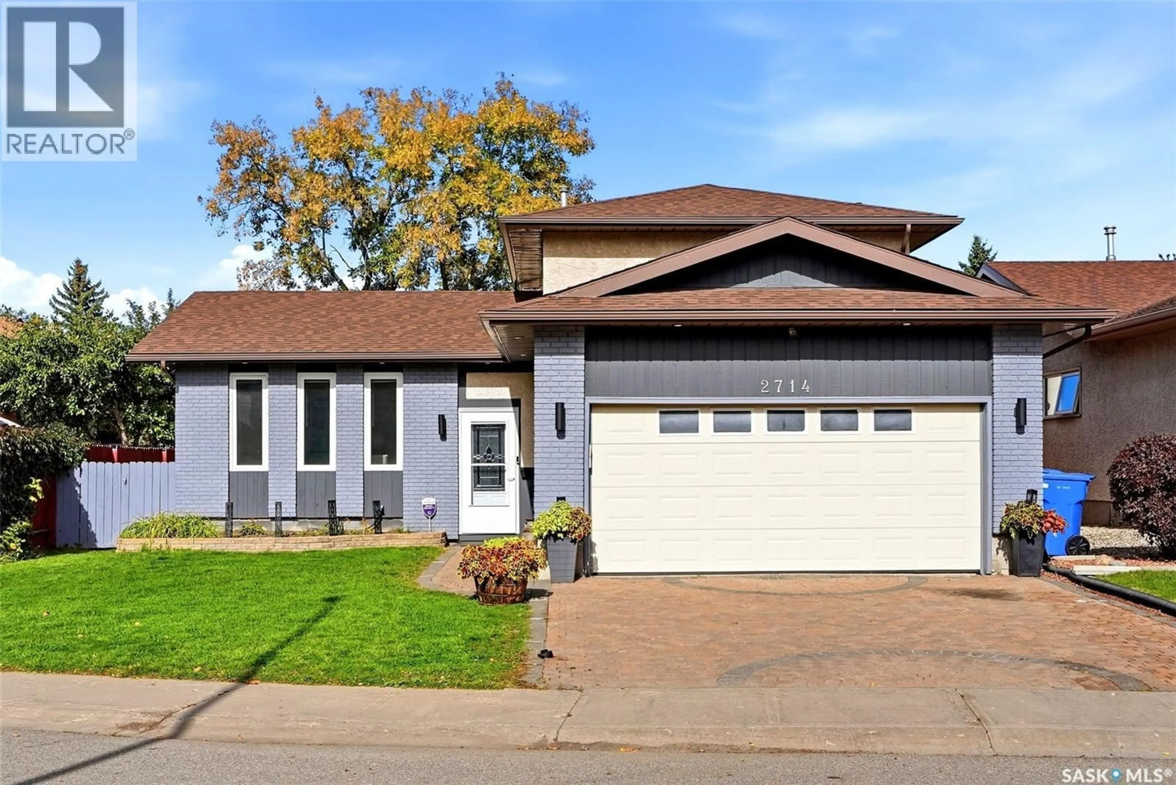 Home with vinyl exterior material, street for E - 2714 JAQUES PLACE, Regina Saskatchewan S4V0X6