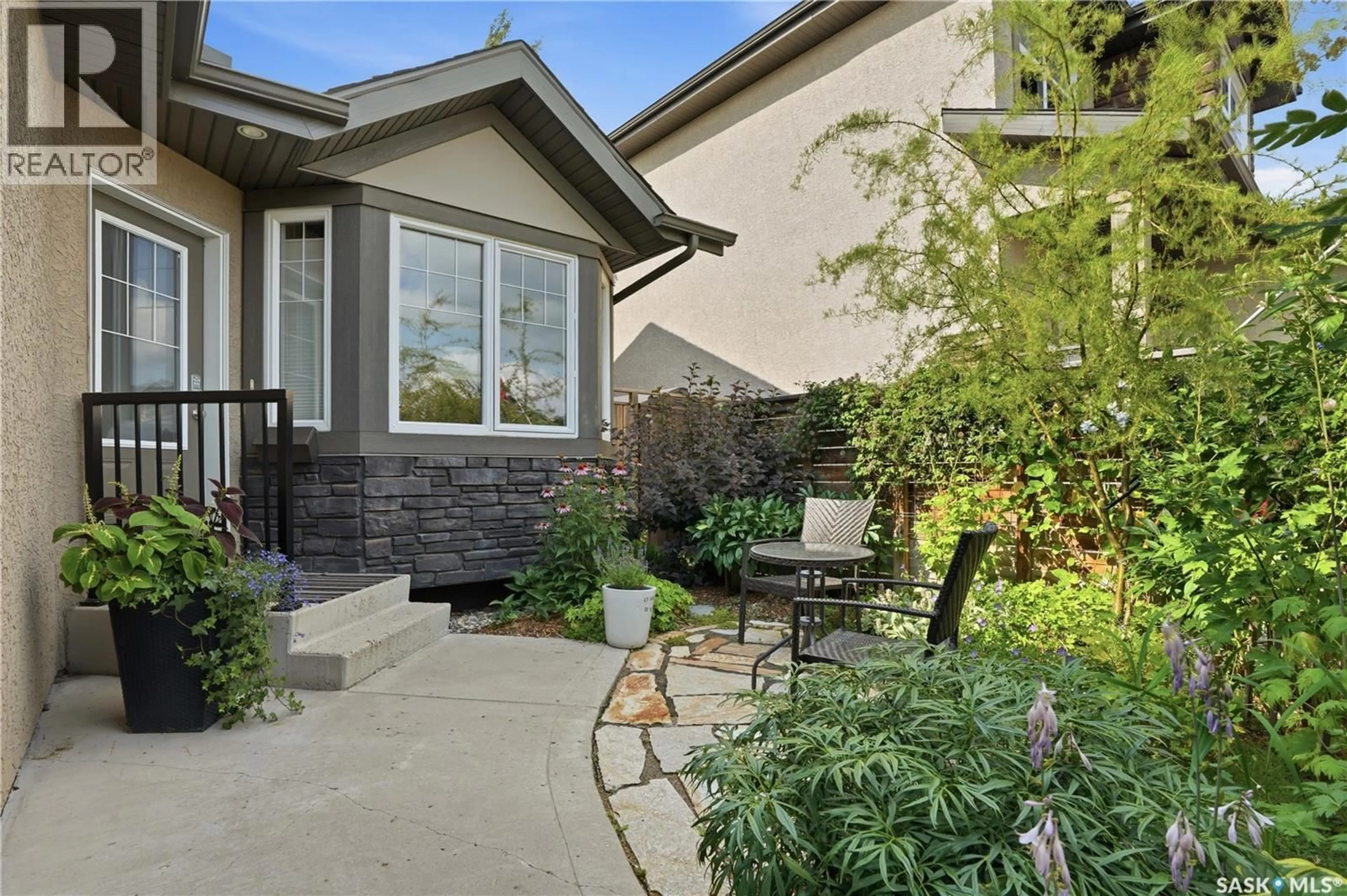 Patio, street for 114 SENICK CRESCENT, Saskatoon Saskatchewan S7T0P1