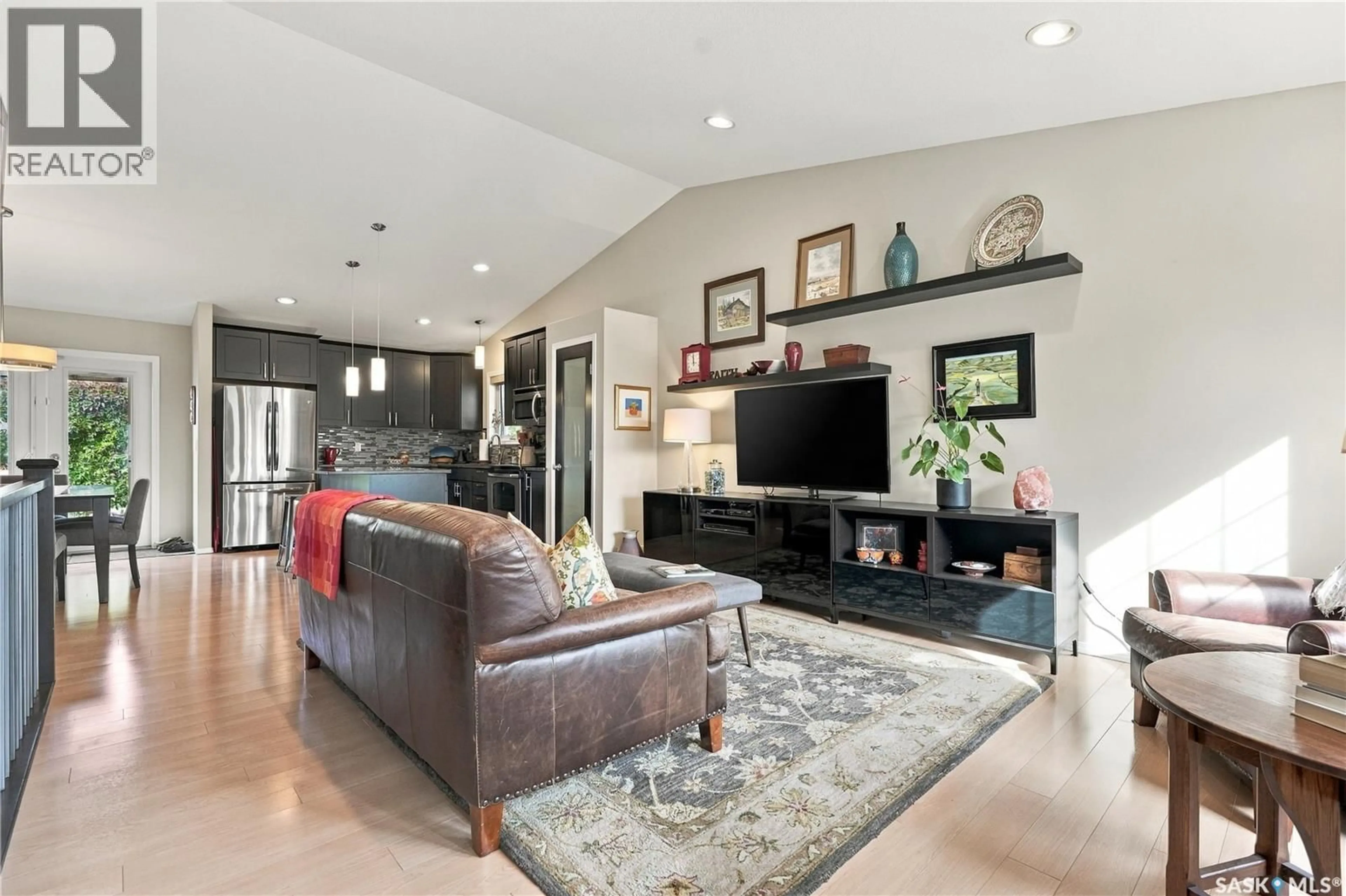 Living room with furniture, unknown for 114 SENICK CRESCENT, Saskatoon Saskatchewan S7T0P1