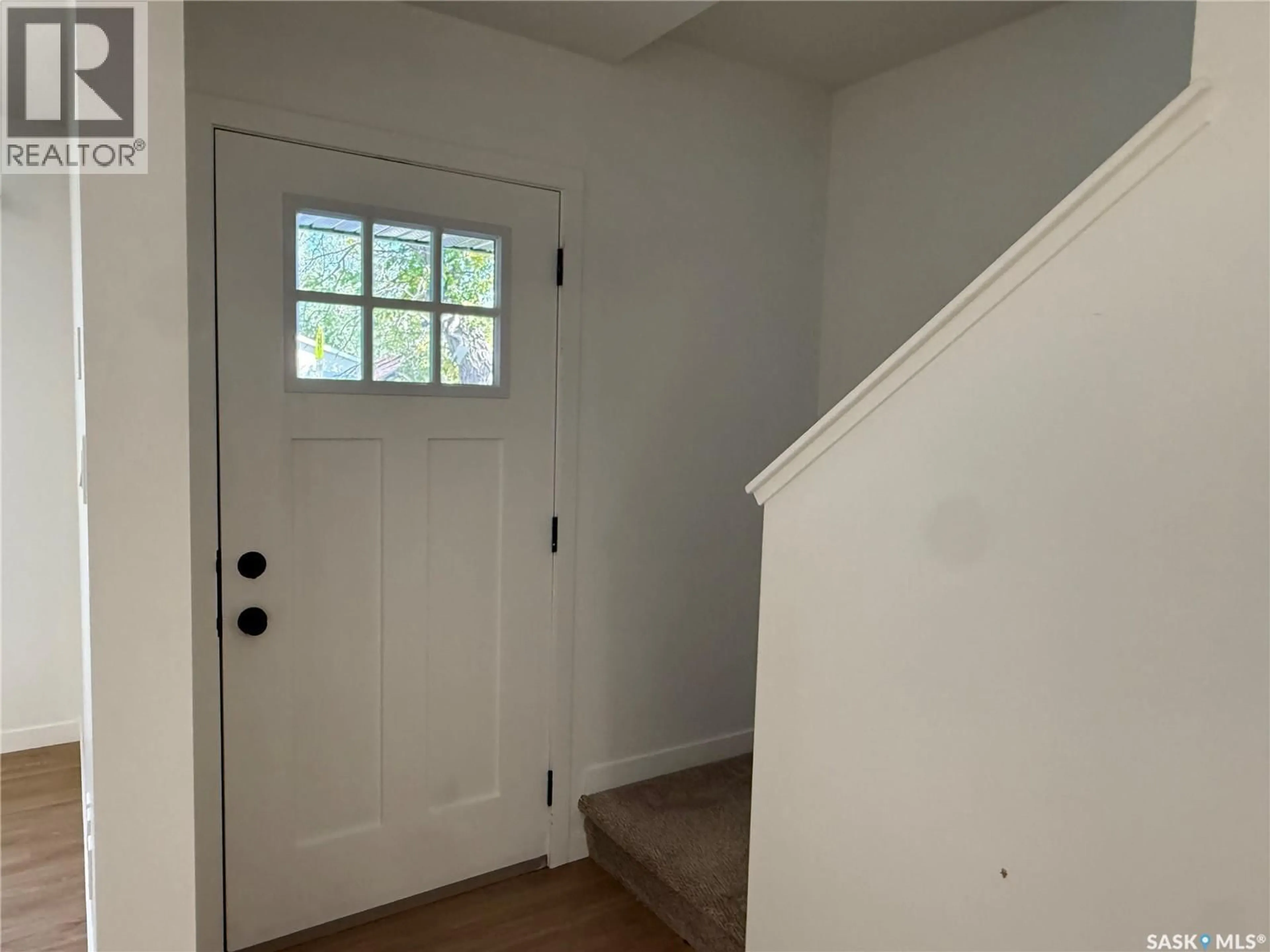 Indoor entryway for 764 ATHOL STREET, Regina Saskatchewan S4T3B3