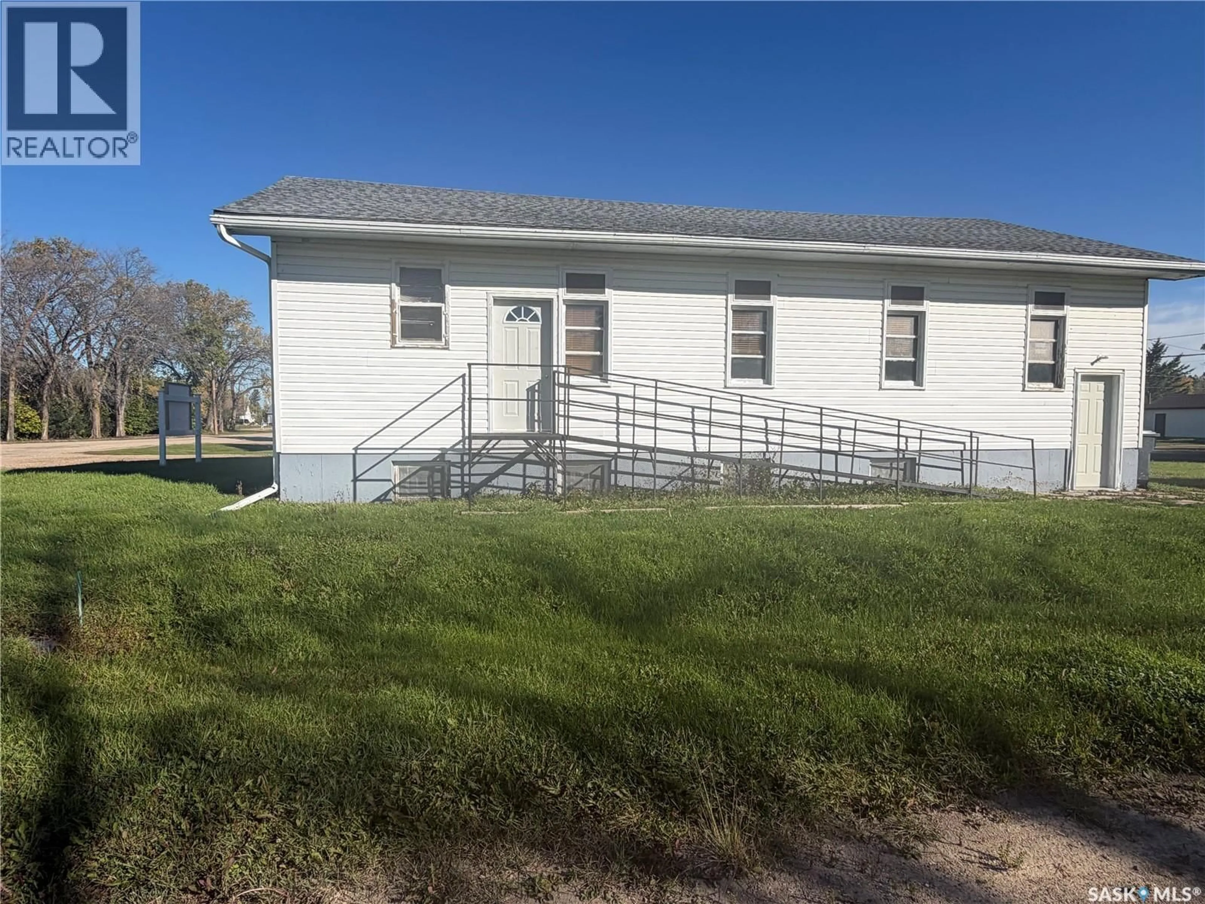 Unknown for 311 & 208 MAIN STREET, Pelly Saskatchewan S0A2Z0