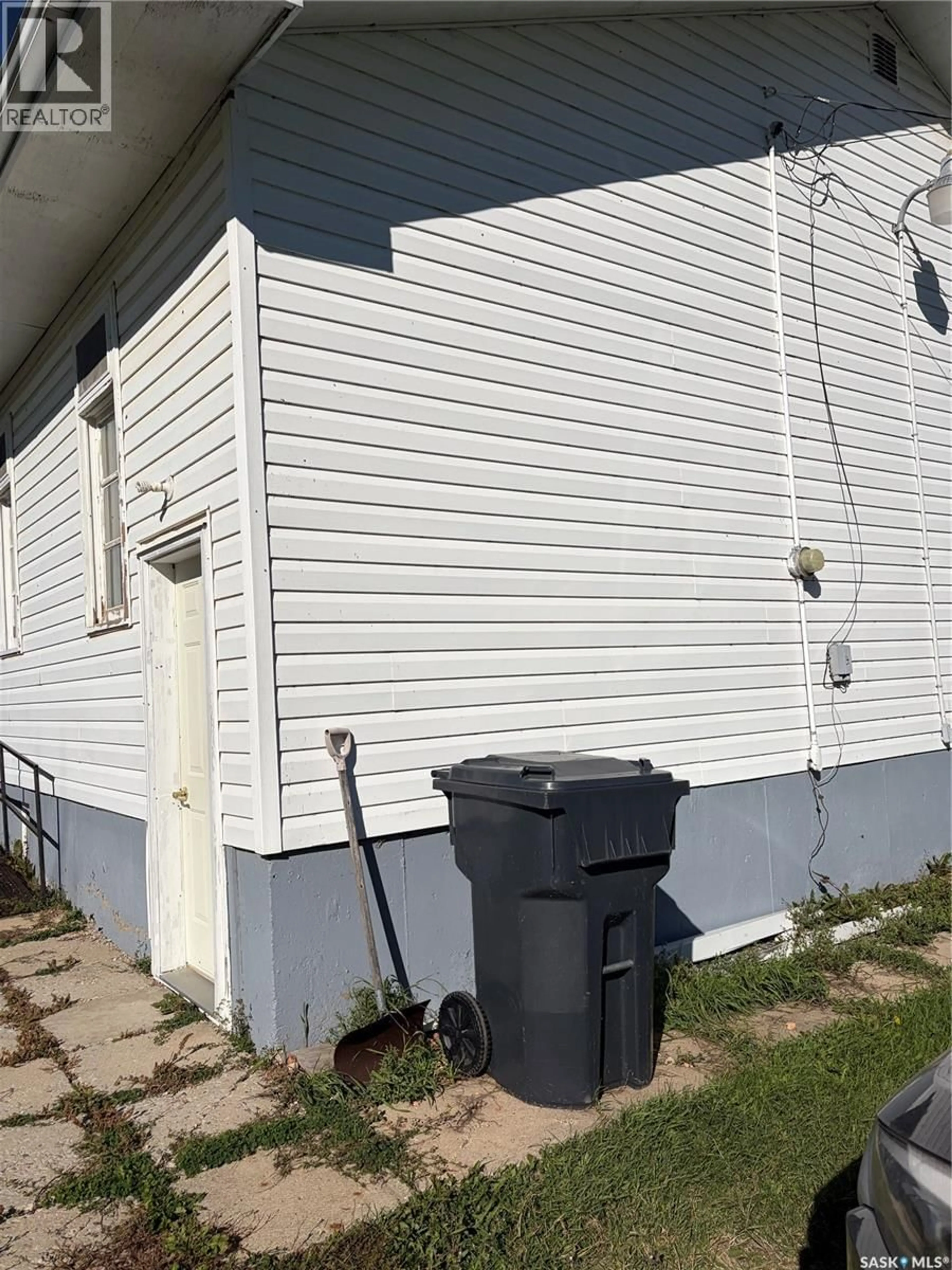 Unknown for 311 & 208 MAIN STREET, Pelly Saskatchewan S0A2Z0